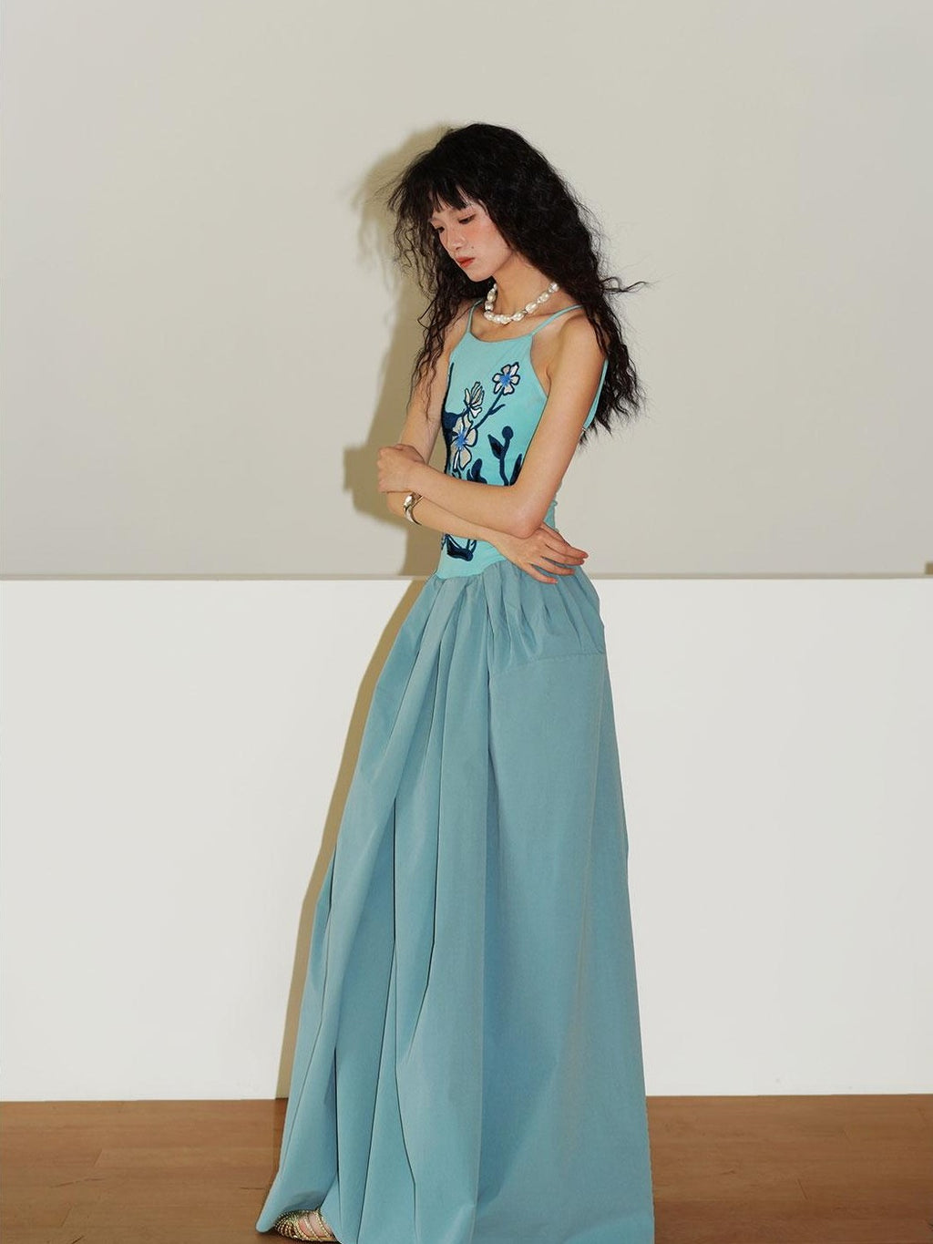 badtaste 3d Embroidered Spaghetti Strap Flared Structured Women's Slip Maxi Dresses