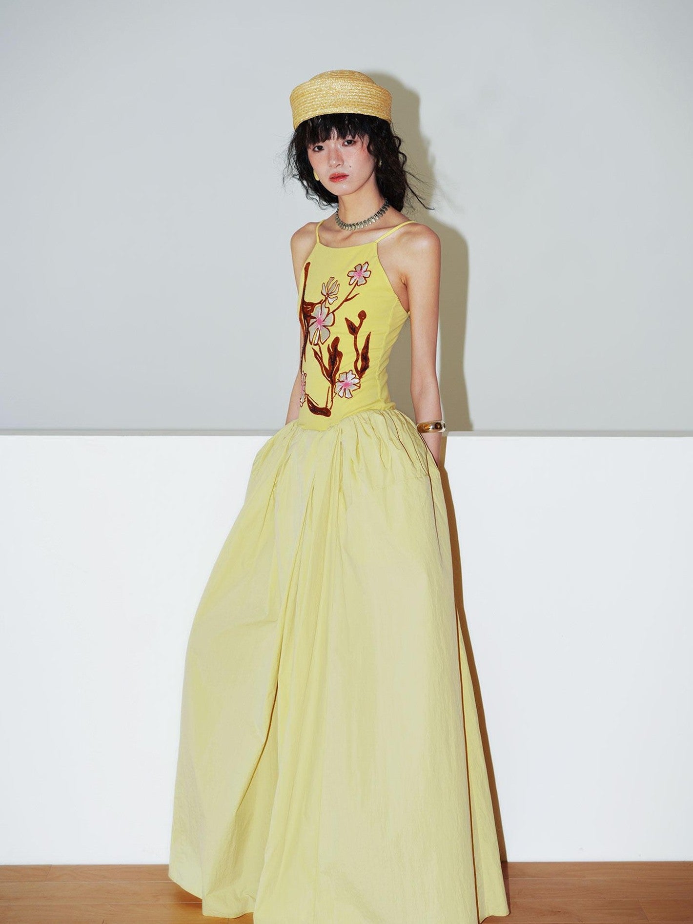 badtaste 3d Embroidered Spaghetti Strap Flared Structured Women's Slip Maxi Dresses