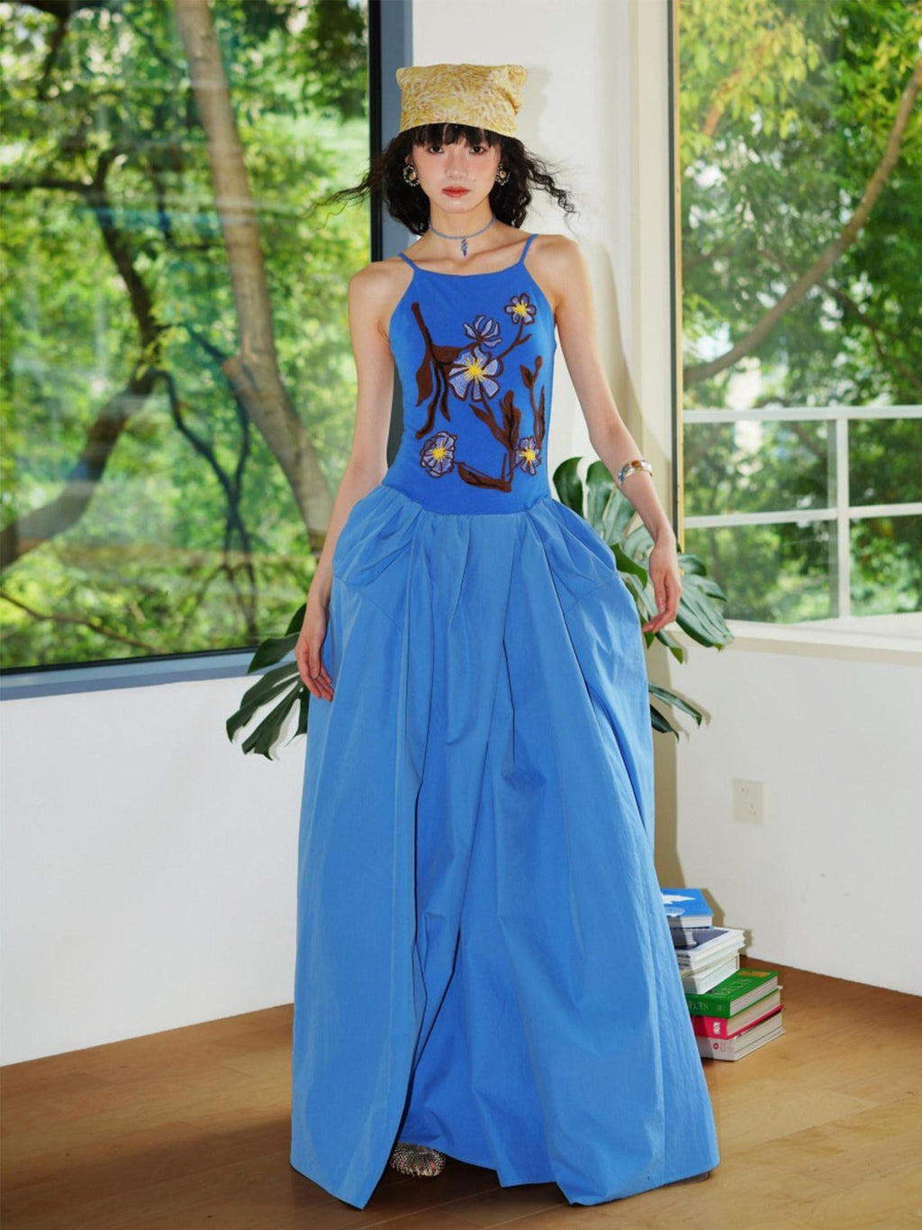badtaste 3d Embroidered Spaghetti Strap Flared Structured Women's Slip Maxi Dresses