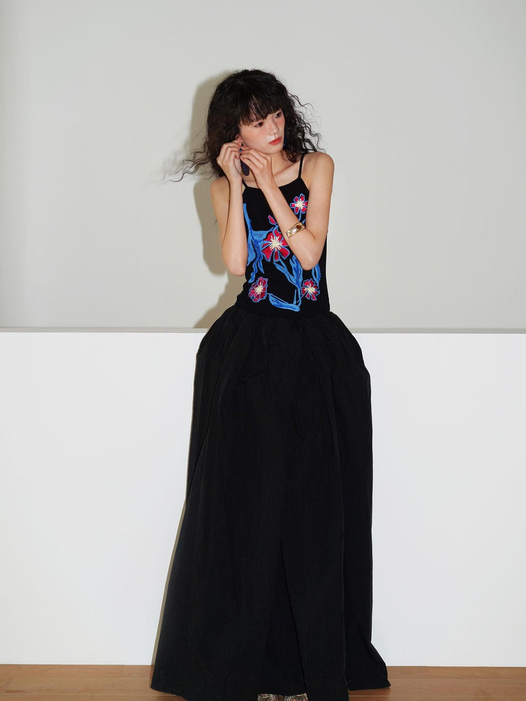 badtaste 3d Embroidered Spaghetti Strap Flared Structured Women's Slip Maxi Dresses