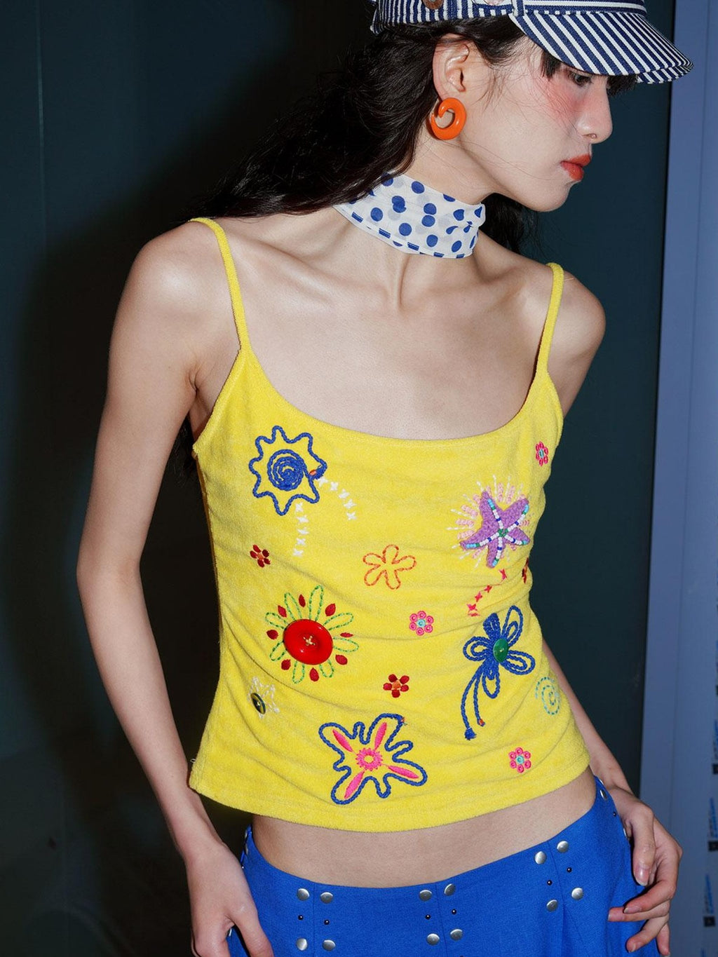 badtaste Colorblock Floral Rope Embroidery U Neck Women's Terry Knit Camisoles