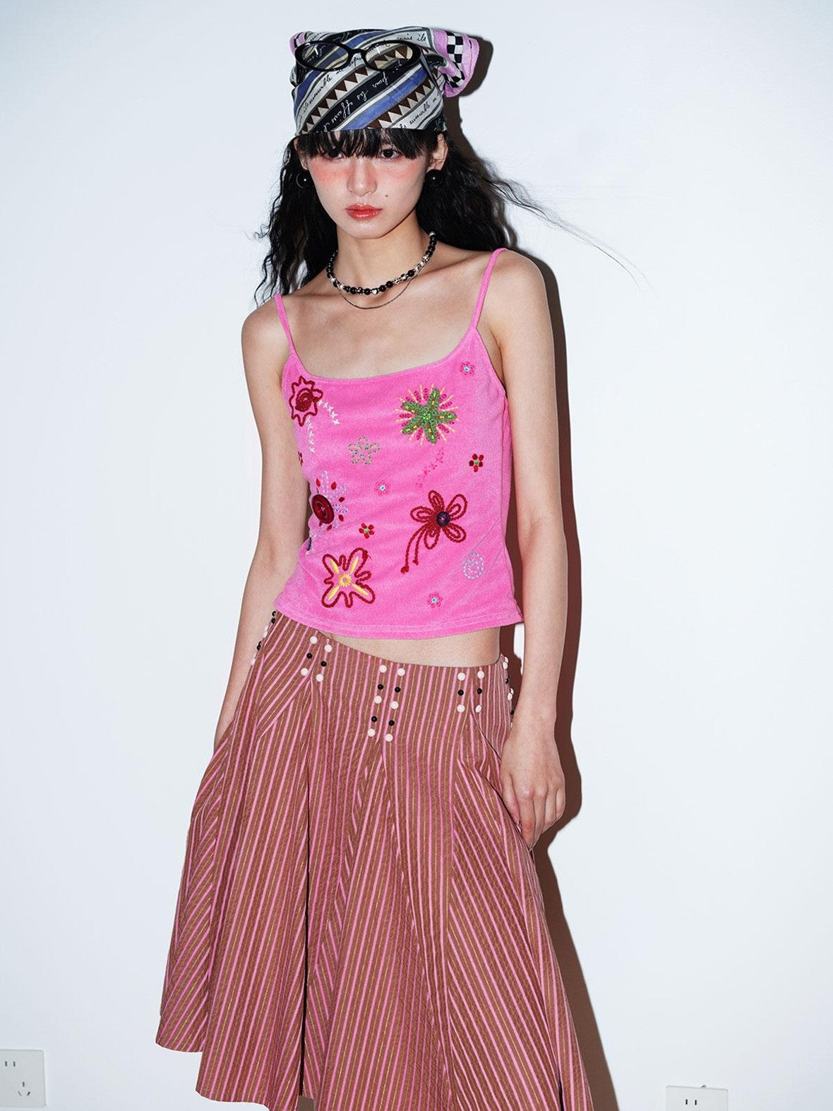 badtaste Colorblock Floral Rope Embroidery U Neck Women's Terry Knit Camisoles