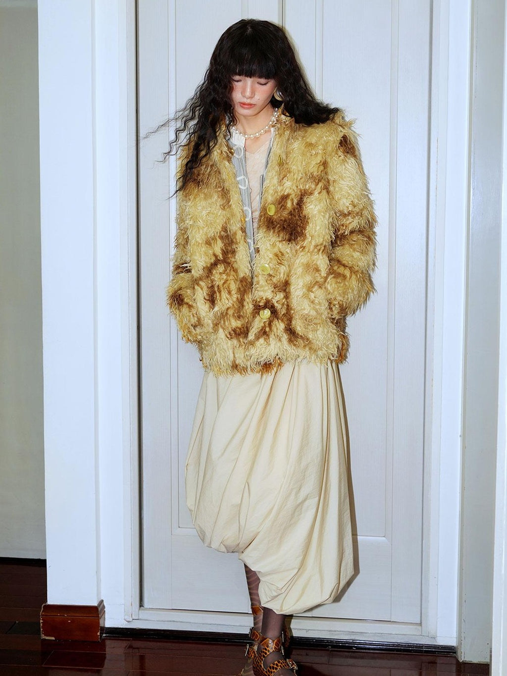 badtaste Dark Western Vintage Stand Collar Cropped Button Women's Plush Faux Fur Coats