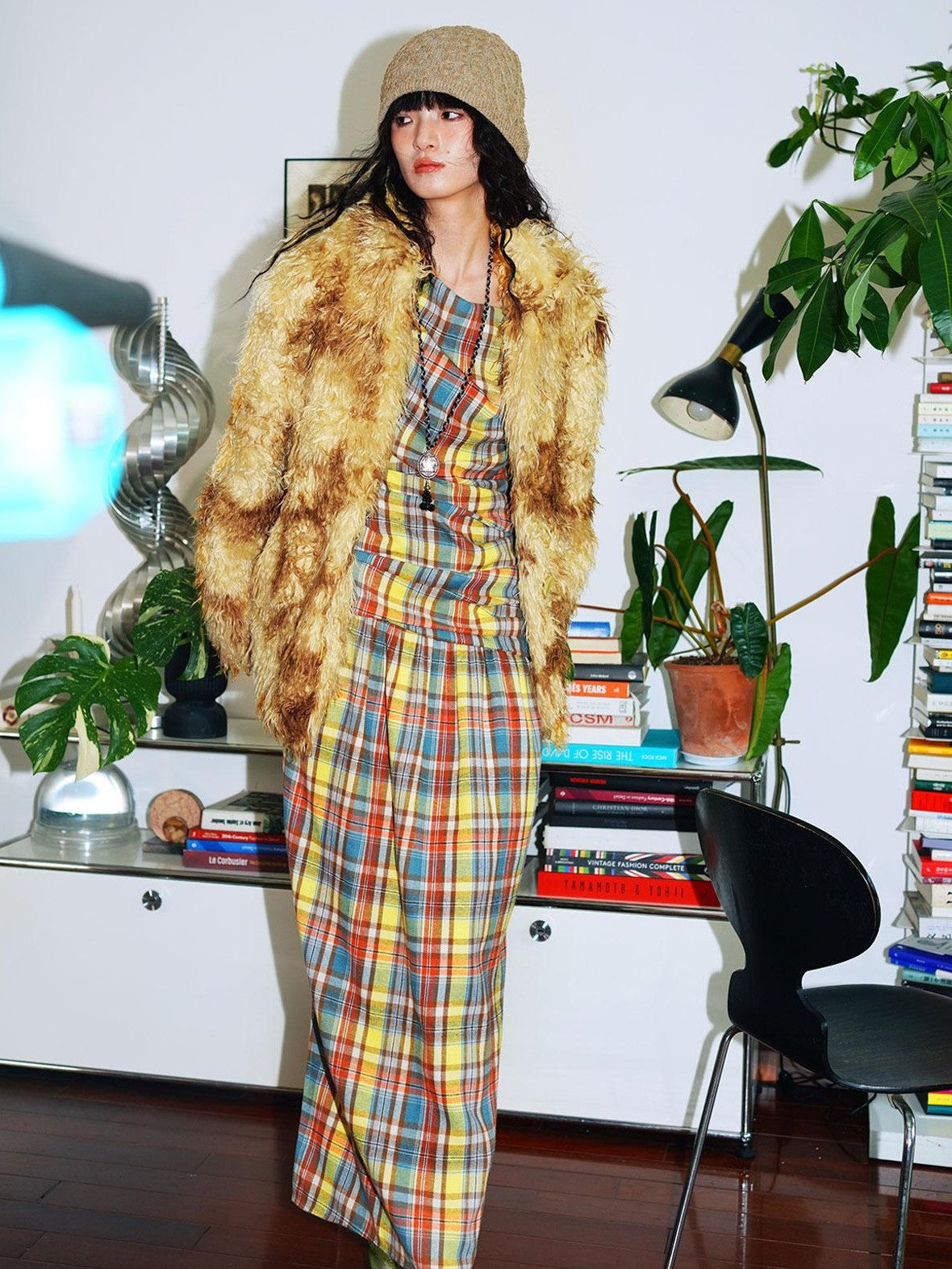 badtaste Dark Western Vintage Stand Collar Cropped Button Women's Plush Faux Fur Coats