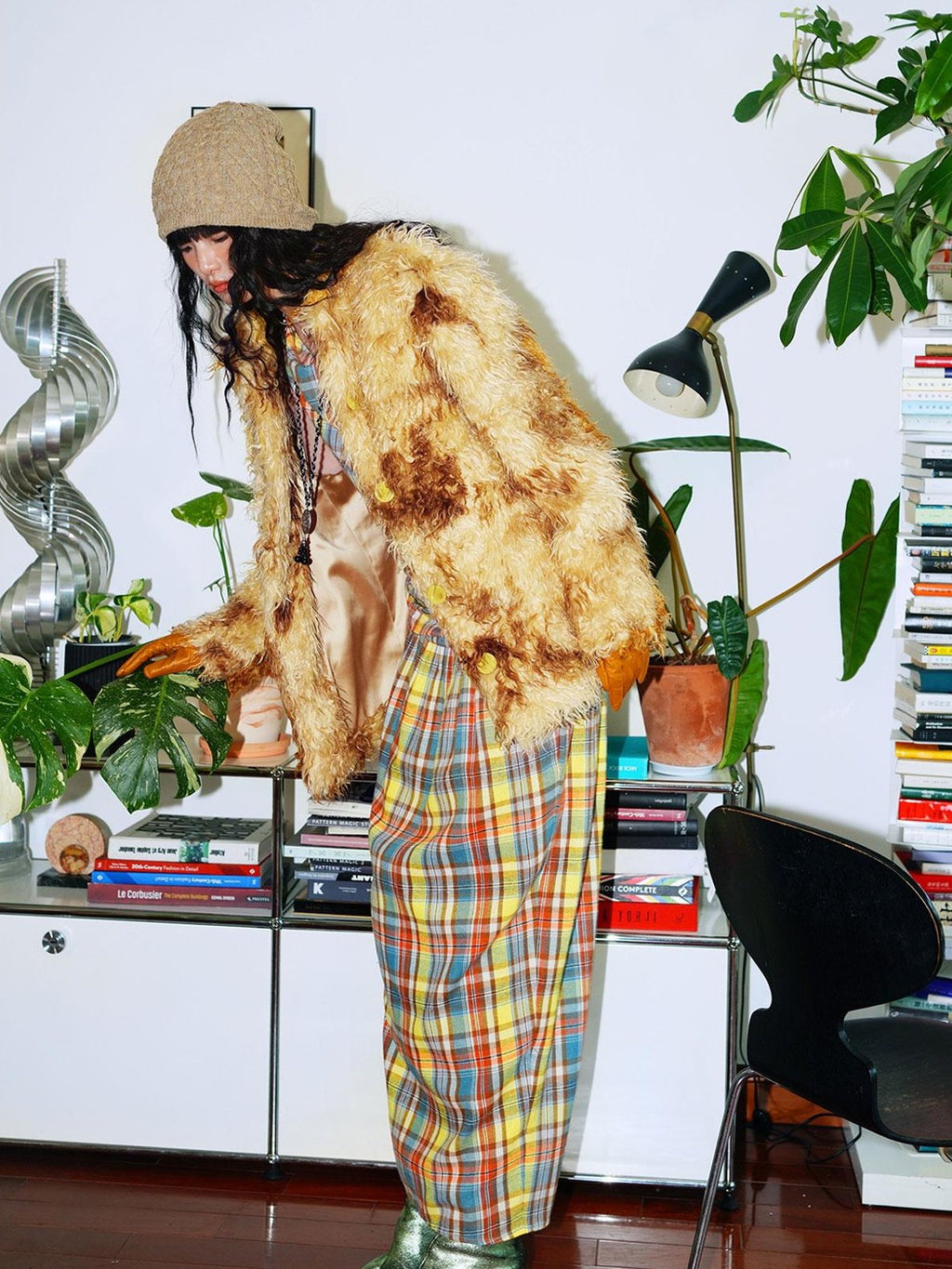 badtaste Dark Western Vintage Stand Collar Cropped Button Women's Plush Faux Fur Coats