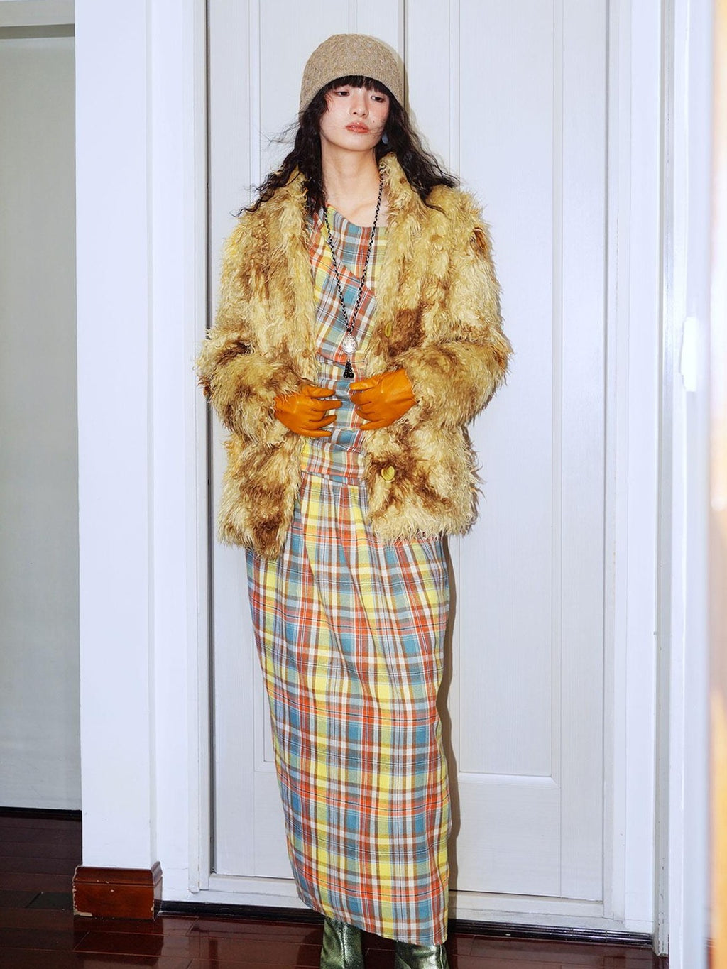 badtaste Dark Western Vintage Stand Collar Cropped Button Women's Plush Faux Fur Coats