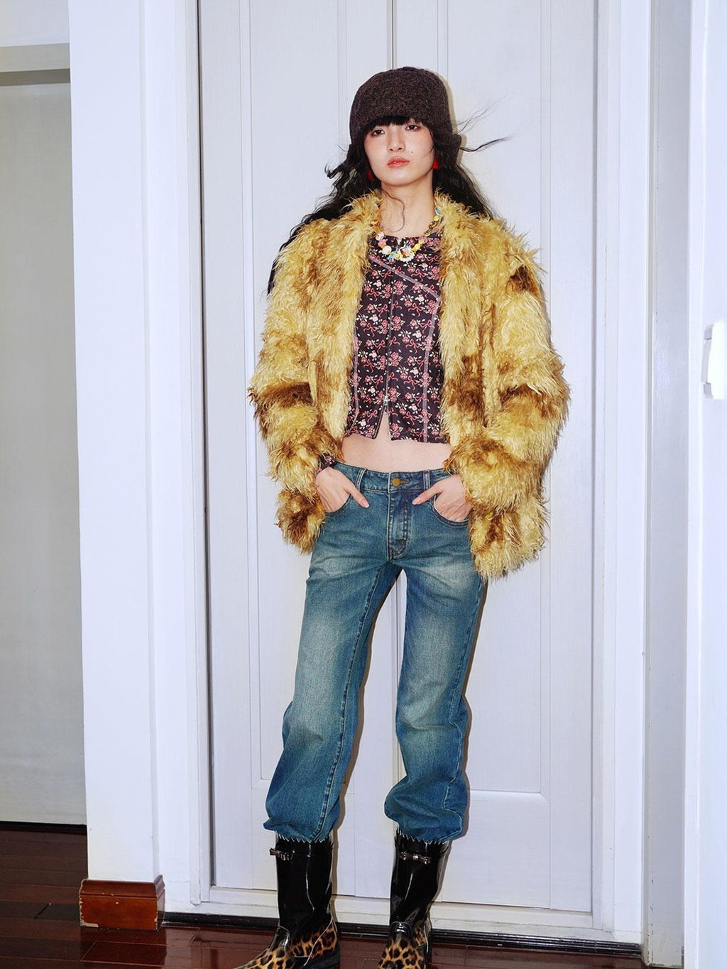 badtaste Dark Western Vintage Stand Collar Cropped Button Women's Plush Faux Fur Coats
