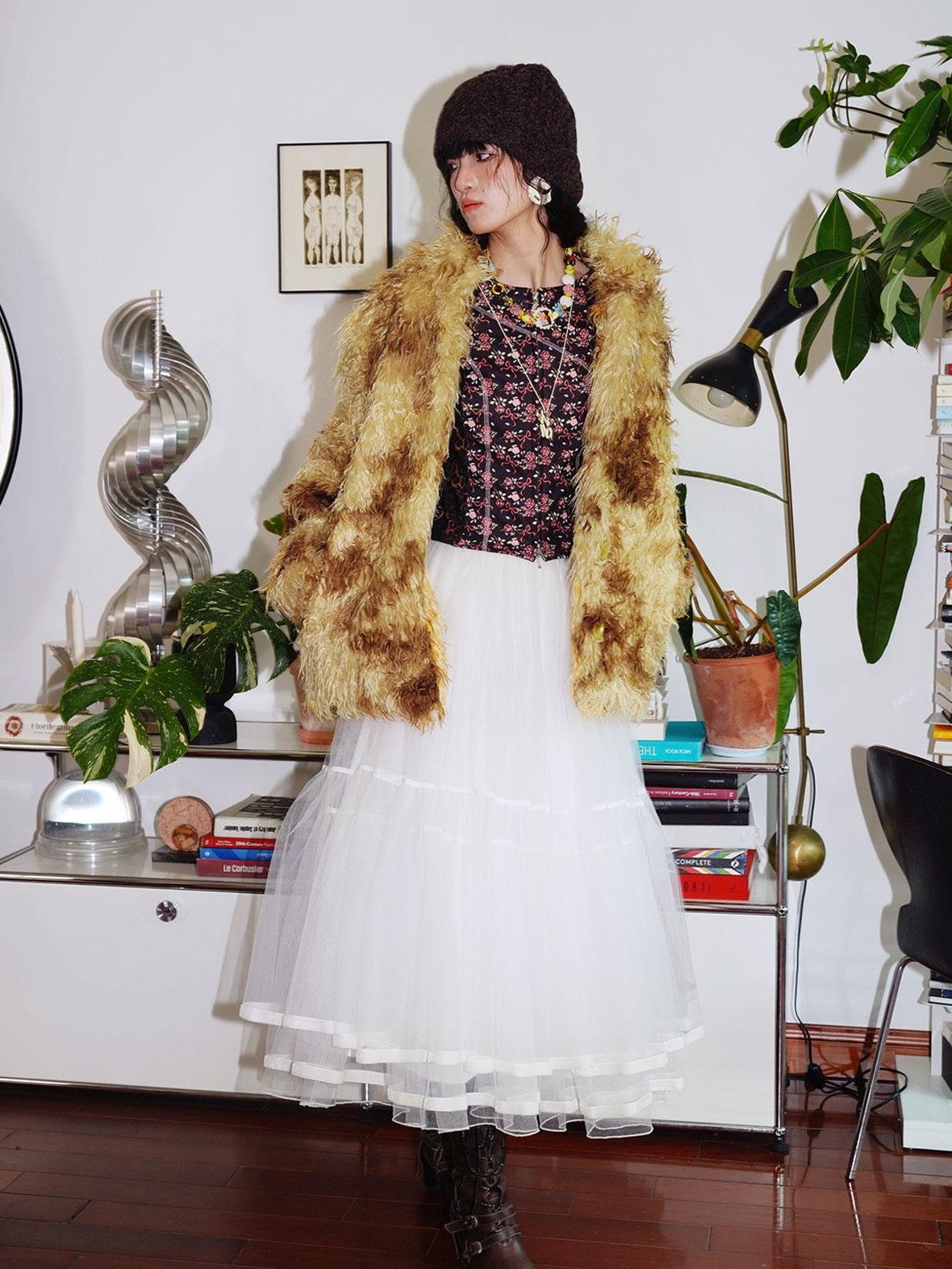 badtaste Dark Western Vintage Stand Collar Cropped Button Women's Plush Faux Fur Coats