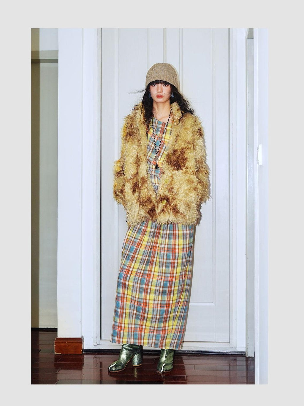 badtaste Dark Western Vintage Stand Collar Cropped Button Women's Plush Faux Fur Coats
