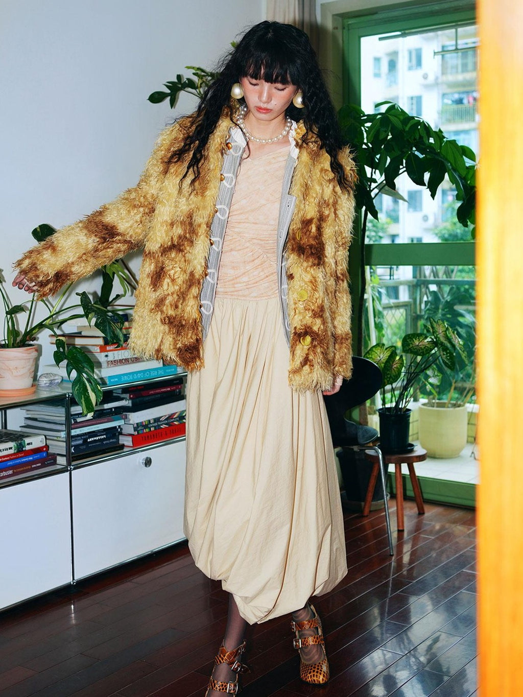 badtaste Dark Western Vintage Stand Collar Cropped Button Women's Plush Faux Fur Coats
