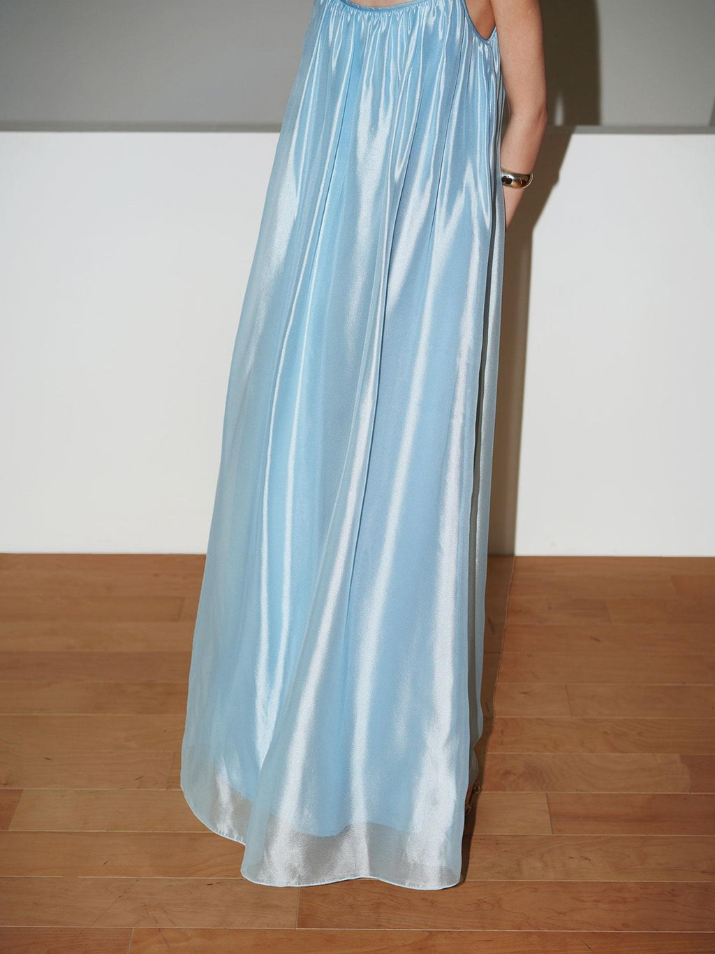 badtaste Flowing Pearlescent Strappy Puff Skirt Women's Tulle Slip Maxi Dresses
