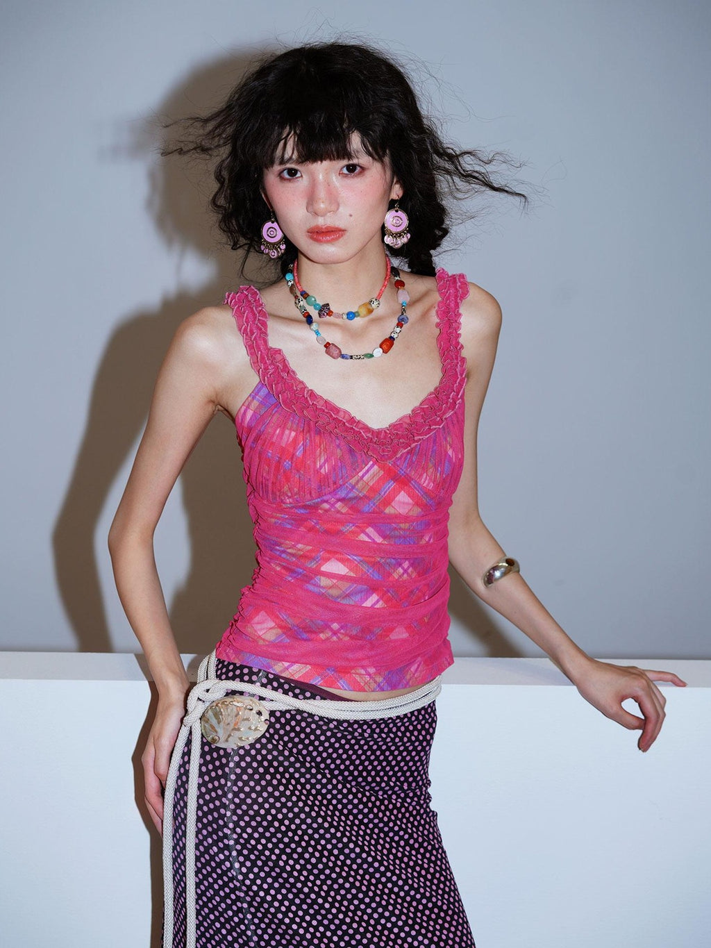 badtaste Gingham Pintuck Ruffle V-neck Slim Fit Women's Mesh Tank Tops