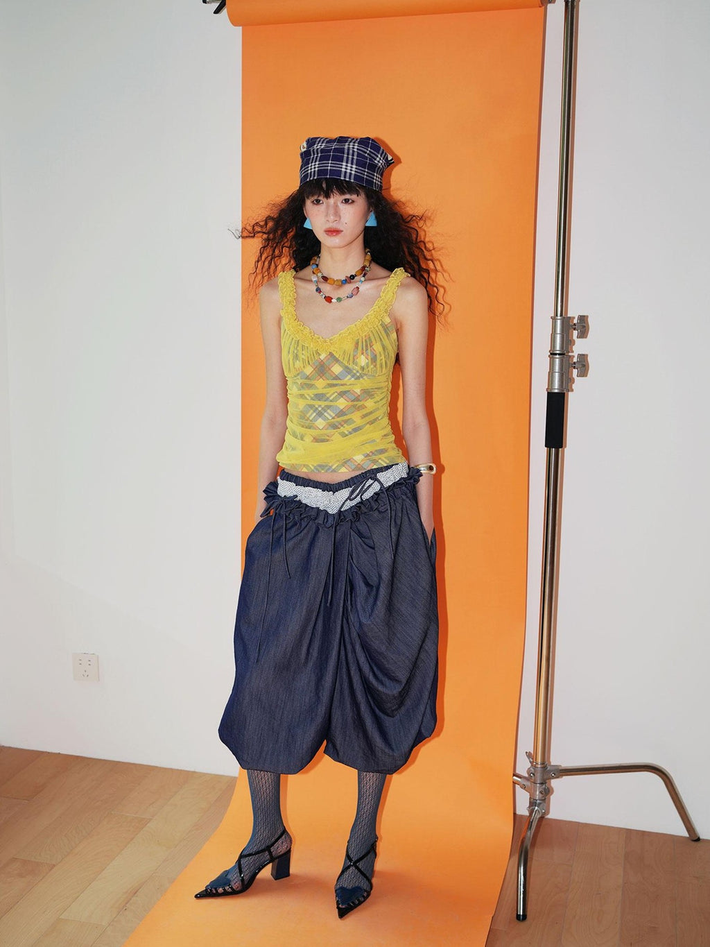 badtaste Gingham Pintuck Ruffle V-neck Slim Fit Women's Mesh Tank Tops
