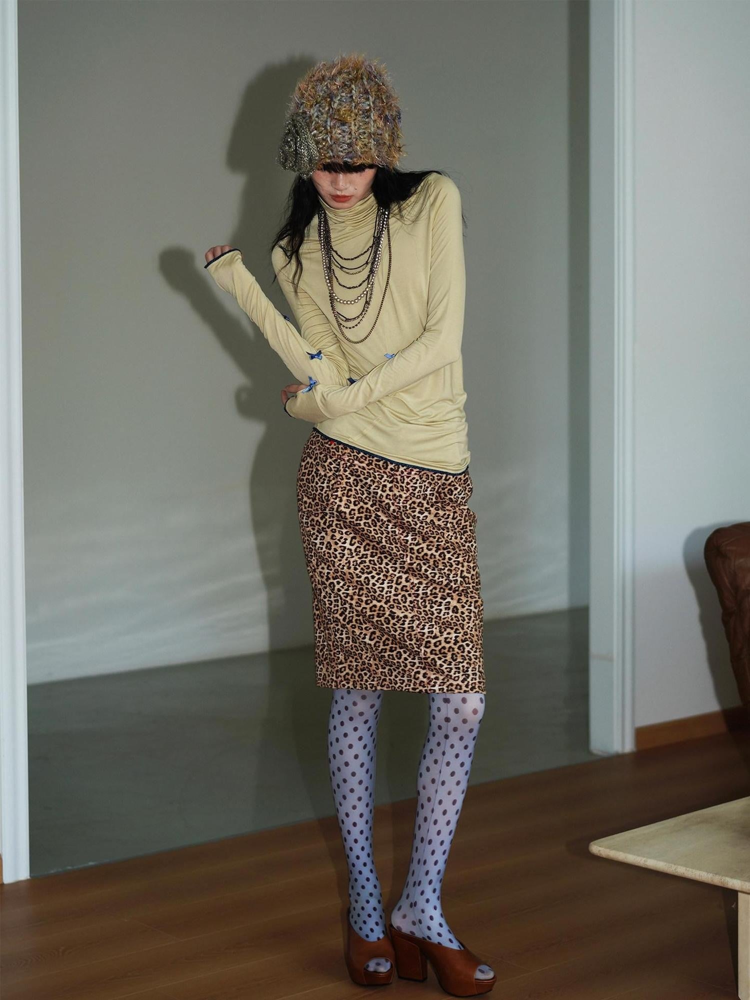 badtaste Leopard Embroidered Slim Split Low Waist Women's Suede Pencil Skirts