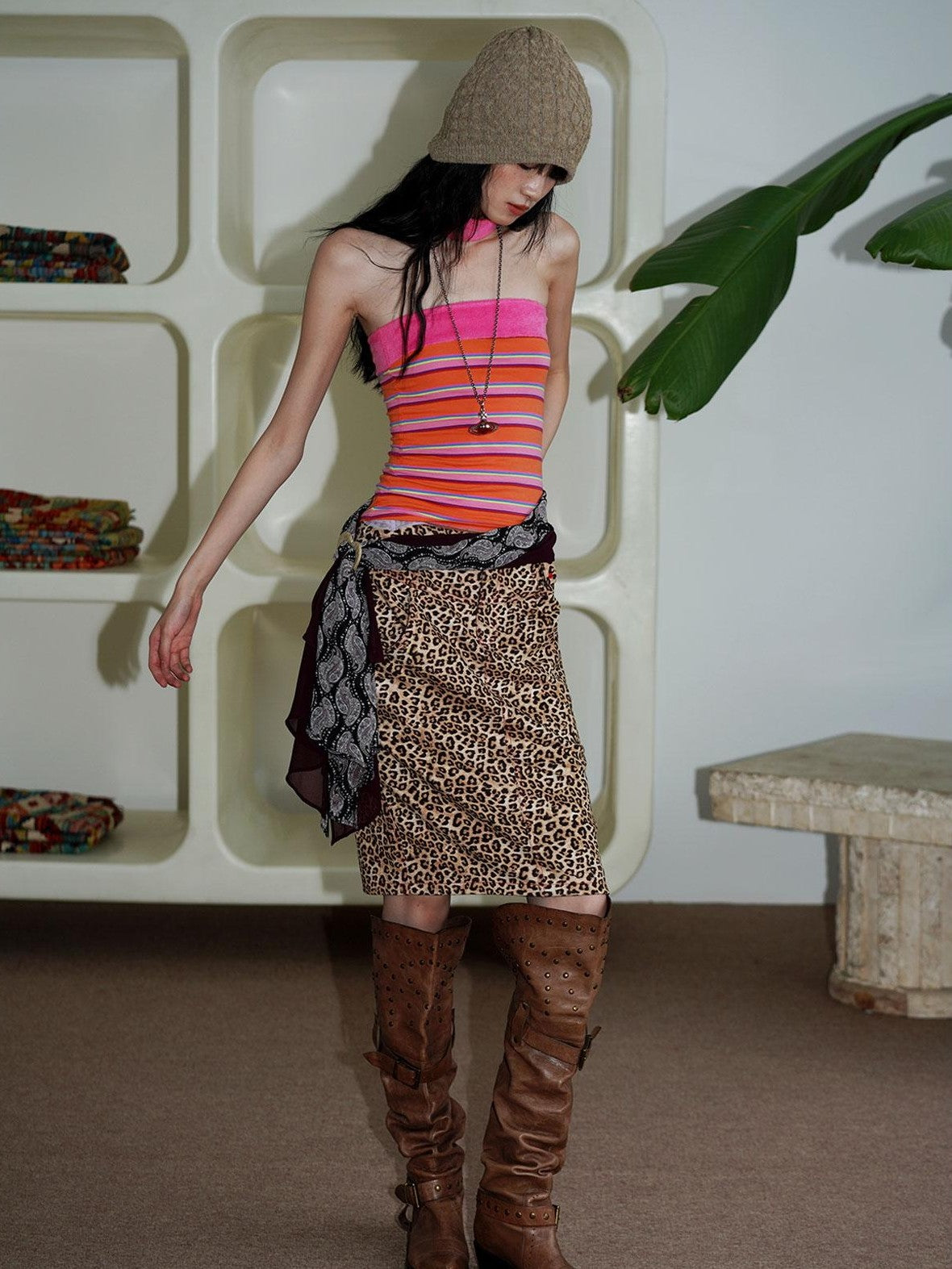 badtaste Leopard Embroidered Slim Split Low Waist Women's Suede Pencil Skirts