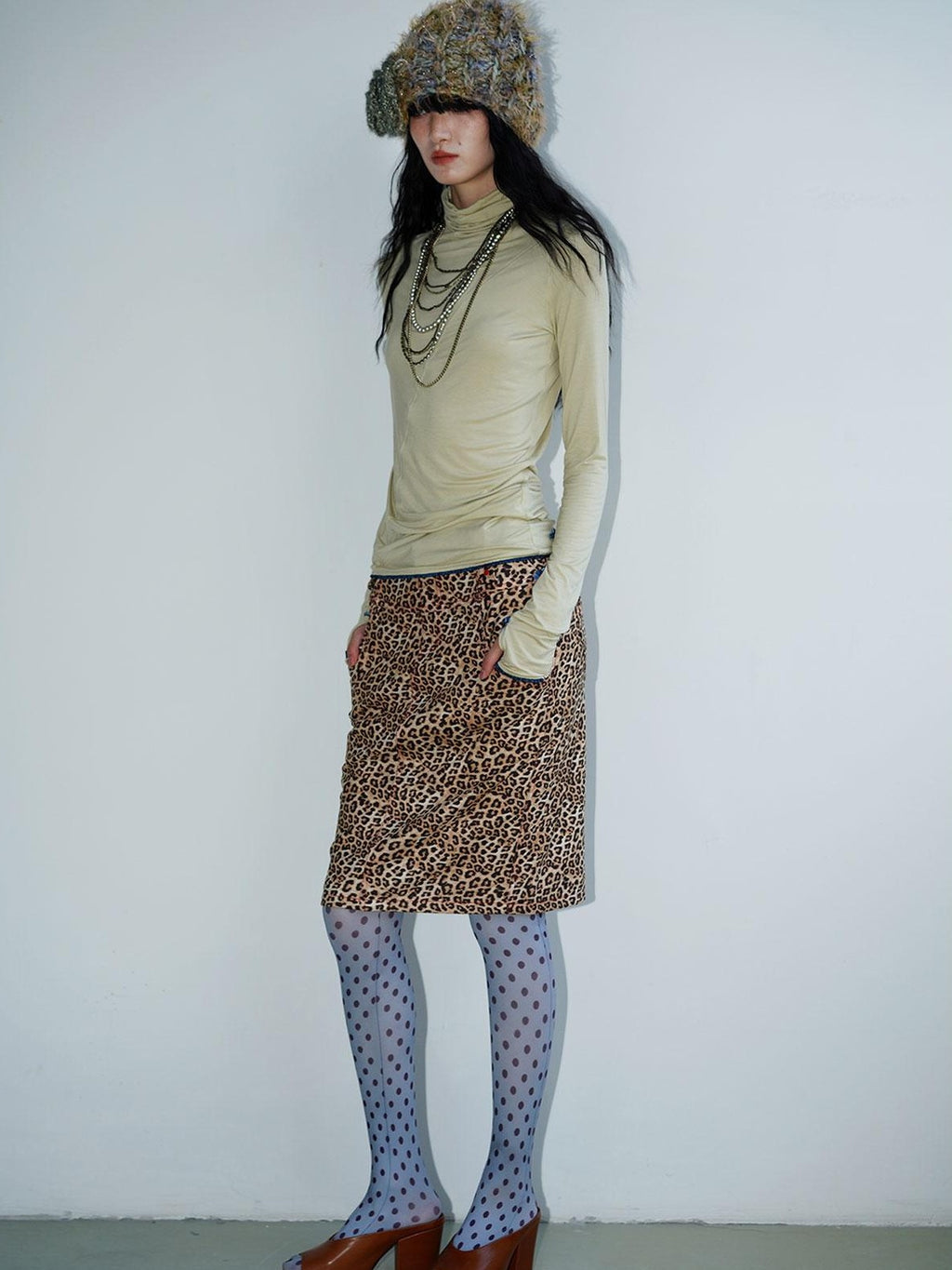 badtaste Leopard Embroidered Slim Split Low Waist Women's Suede Pencil Skirts