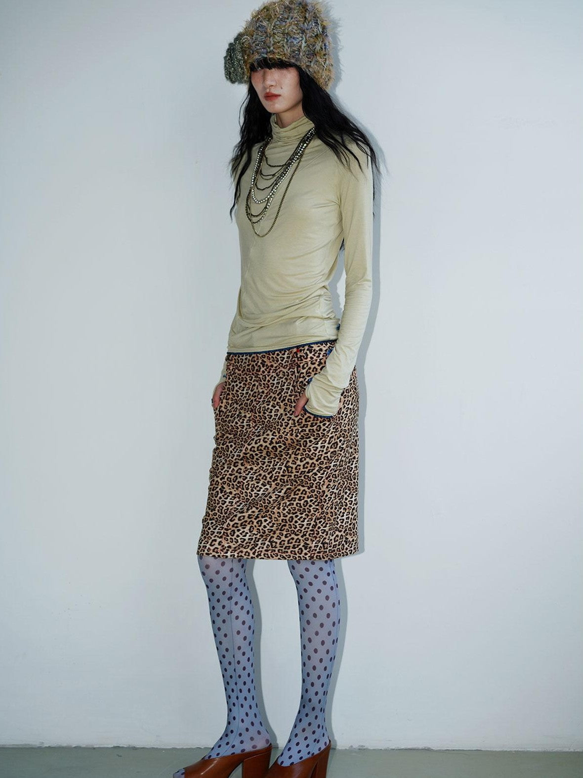badtaste Leopard Embroidered Slim Split Low Waist Women's Suede Pencil Skirts