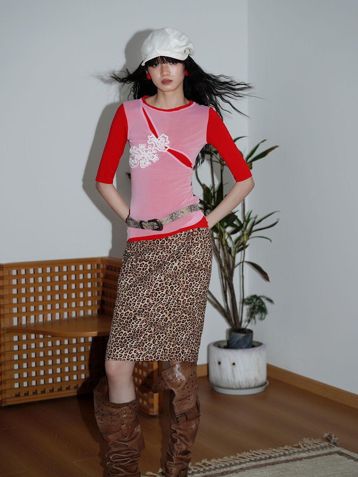 badtaste Leopard Embroidered Slim Split Low Waist Women's Suede Pencil Skirts