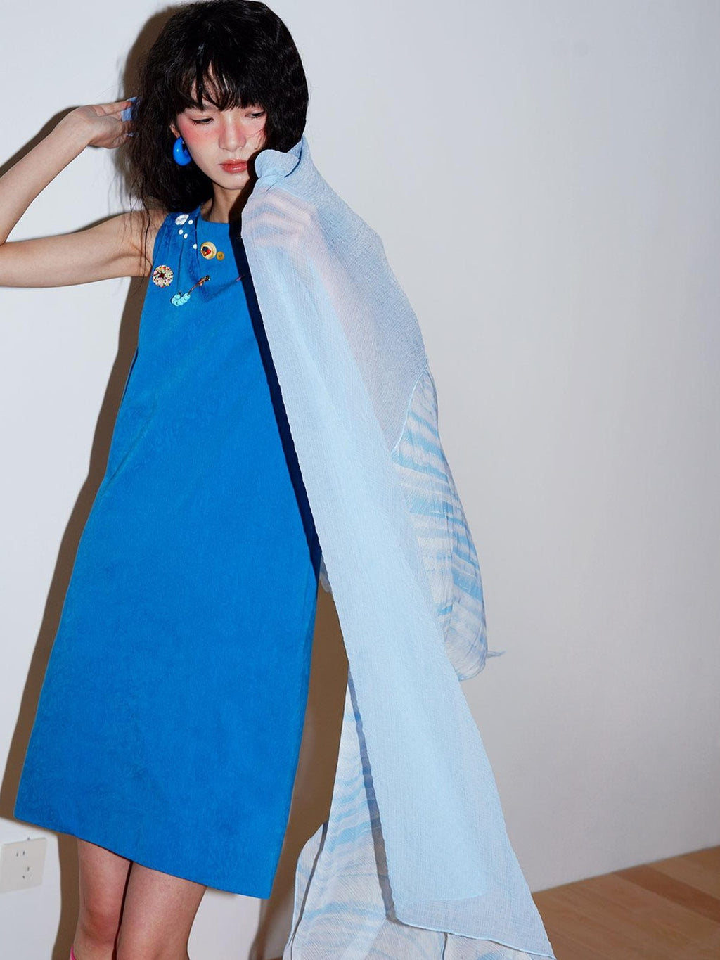 badtaste Oversized Checked Colorblock Pleated Semi Sheer Women's Silk Scarves & Shawls