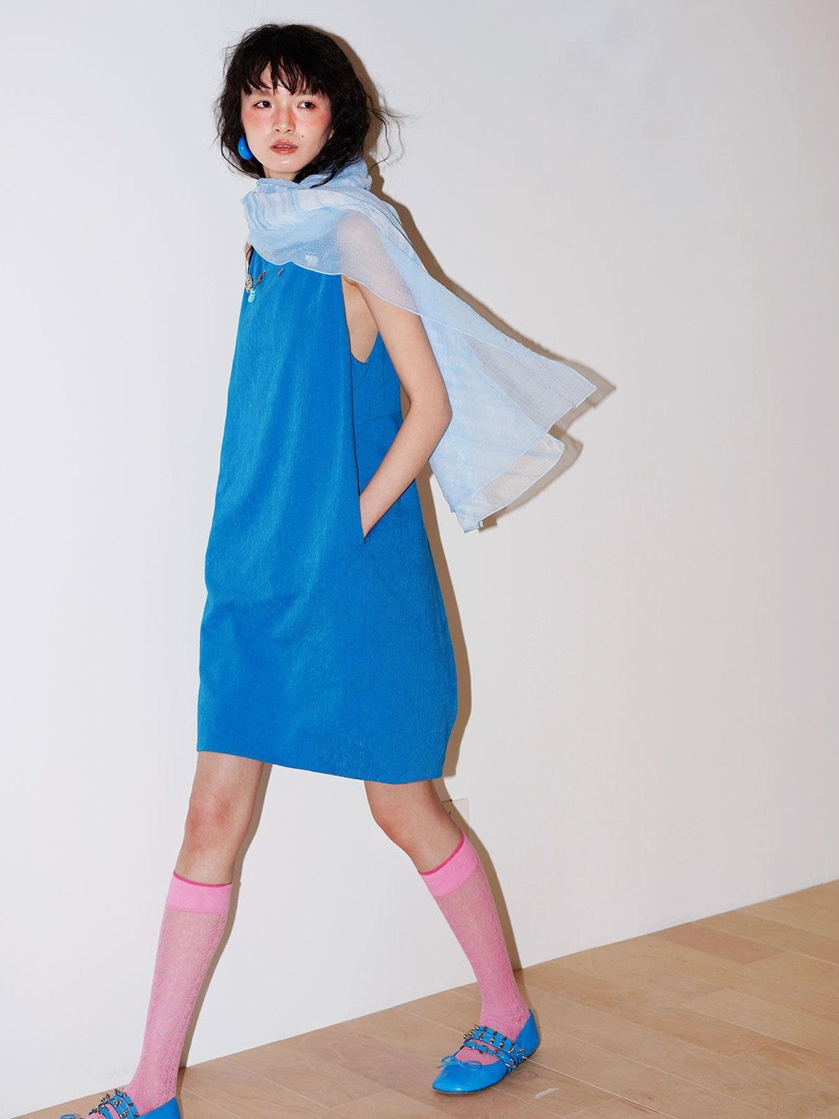 badtaste Oversized Checked Colorblock Pleated Semi Sheer Women's Silk Scarves & Shawls