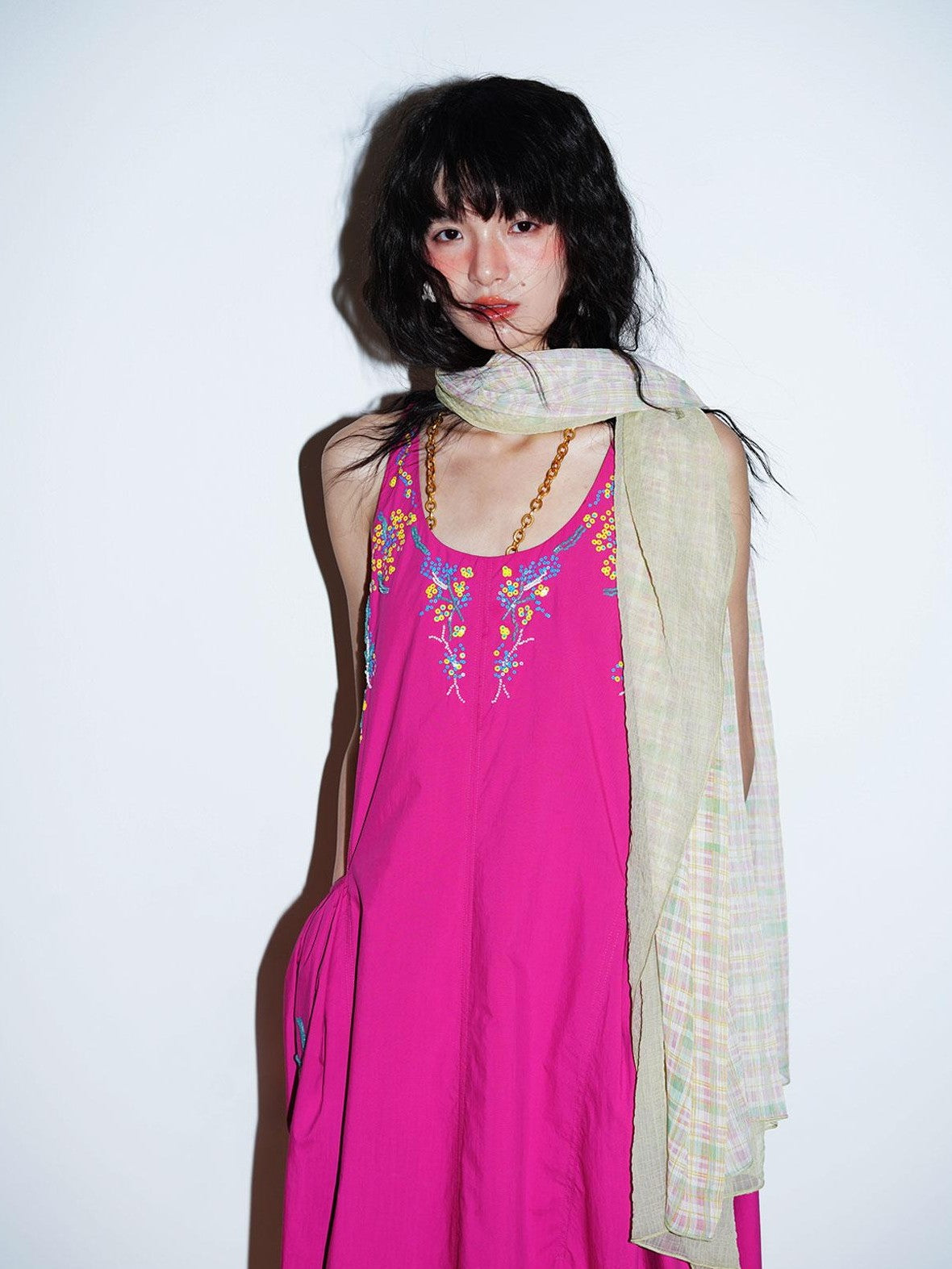 badtaste Oversized Checked Colorblock Pleated Semi Sheer Women's Silk Scarves & Shawls