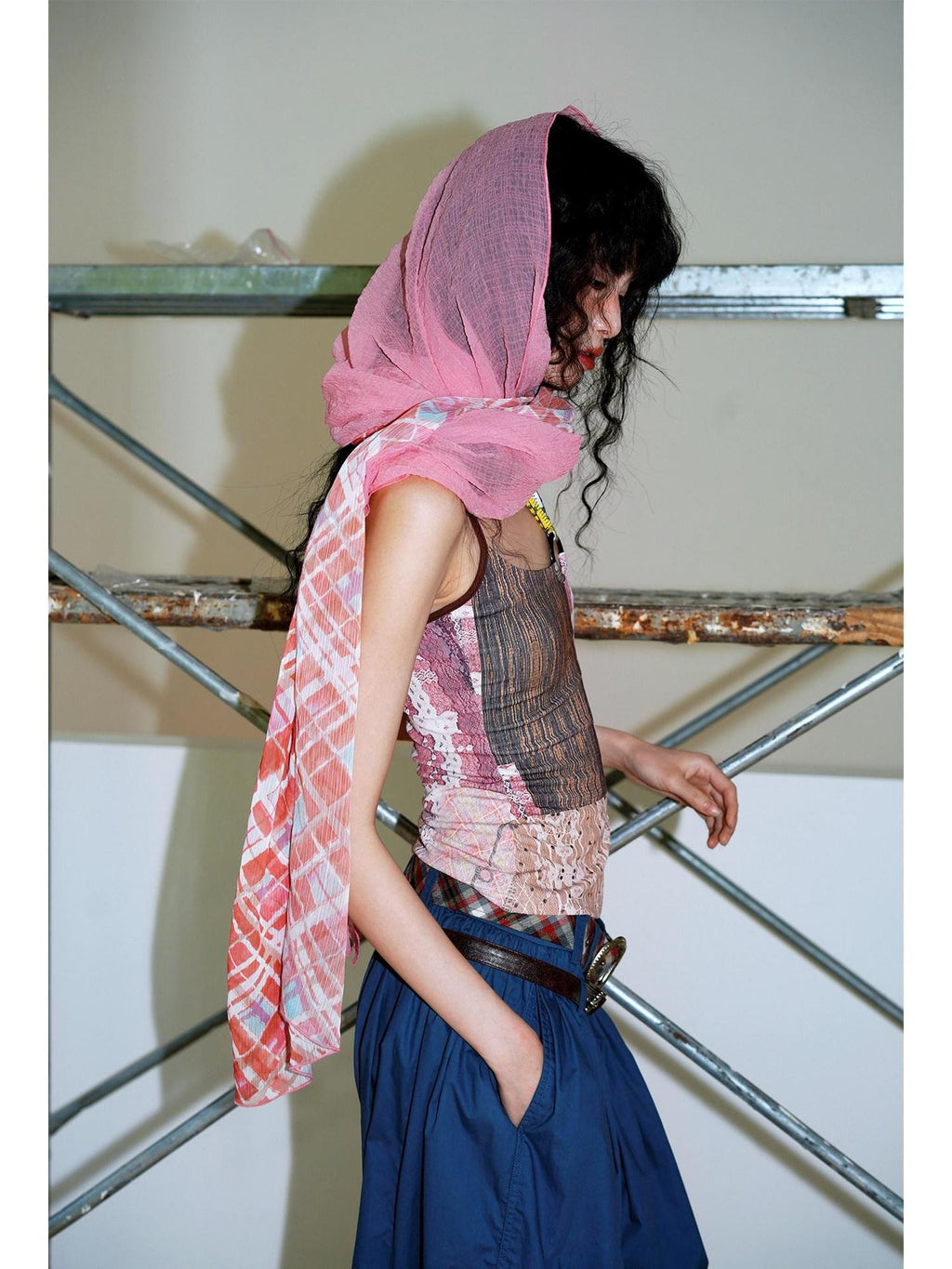 badtaste Oversized Checked Colorblock Pleated Semi Sheer Women's Silk Scarves & Shawls