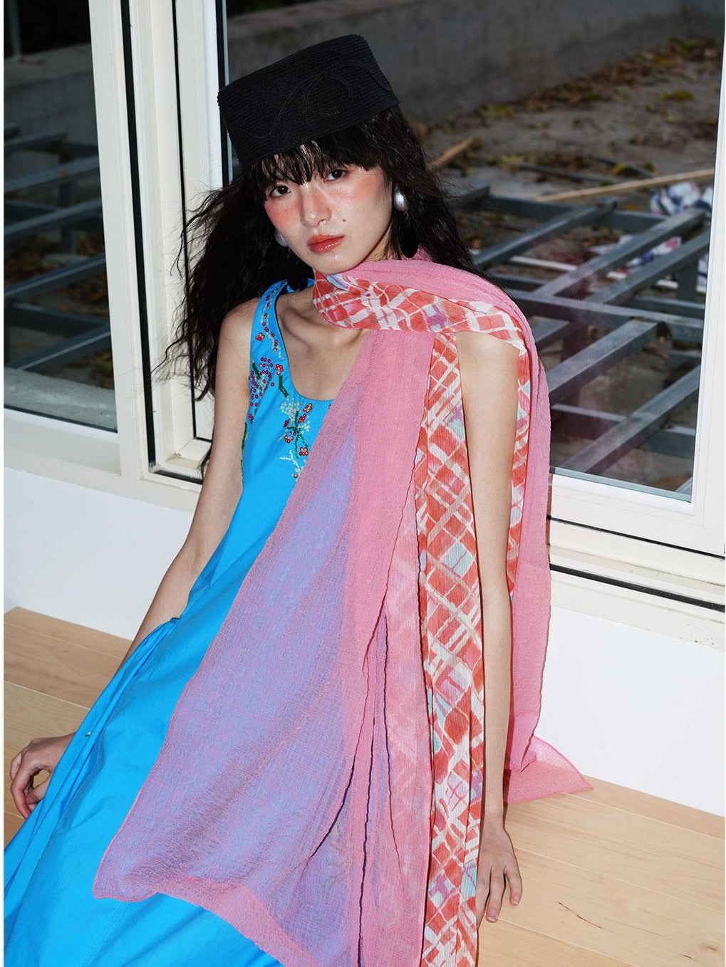 badtaste Oversized Checked Colorblock Pleated Semi Sheer Women's Silk Scarves & Shawls