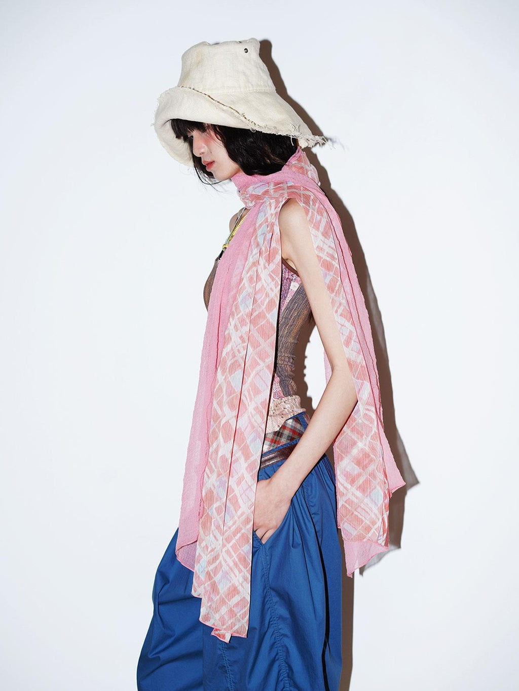badtaste Oversized Checked Colorblock Pleated Semi Sheer Women's Silk Scarves & Shawls
