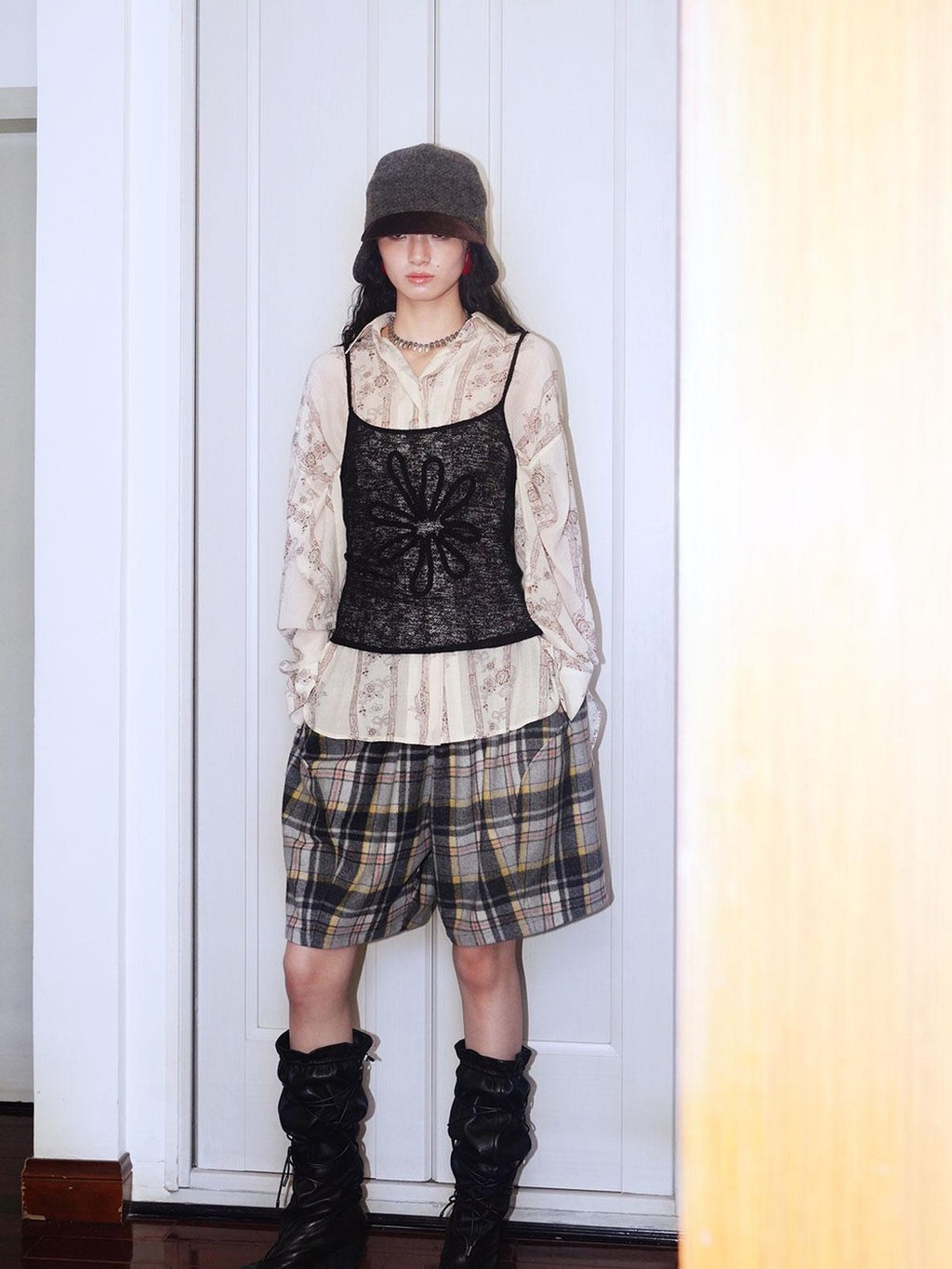 badtaste Plaid Vintage Wide Leg Lantern Women's Wool Blend Culotte Shorts
