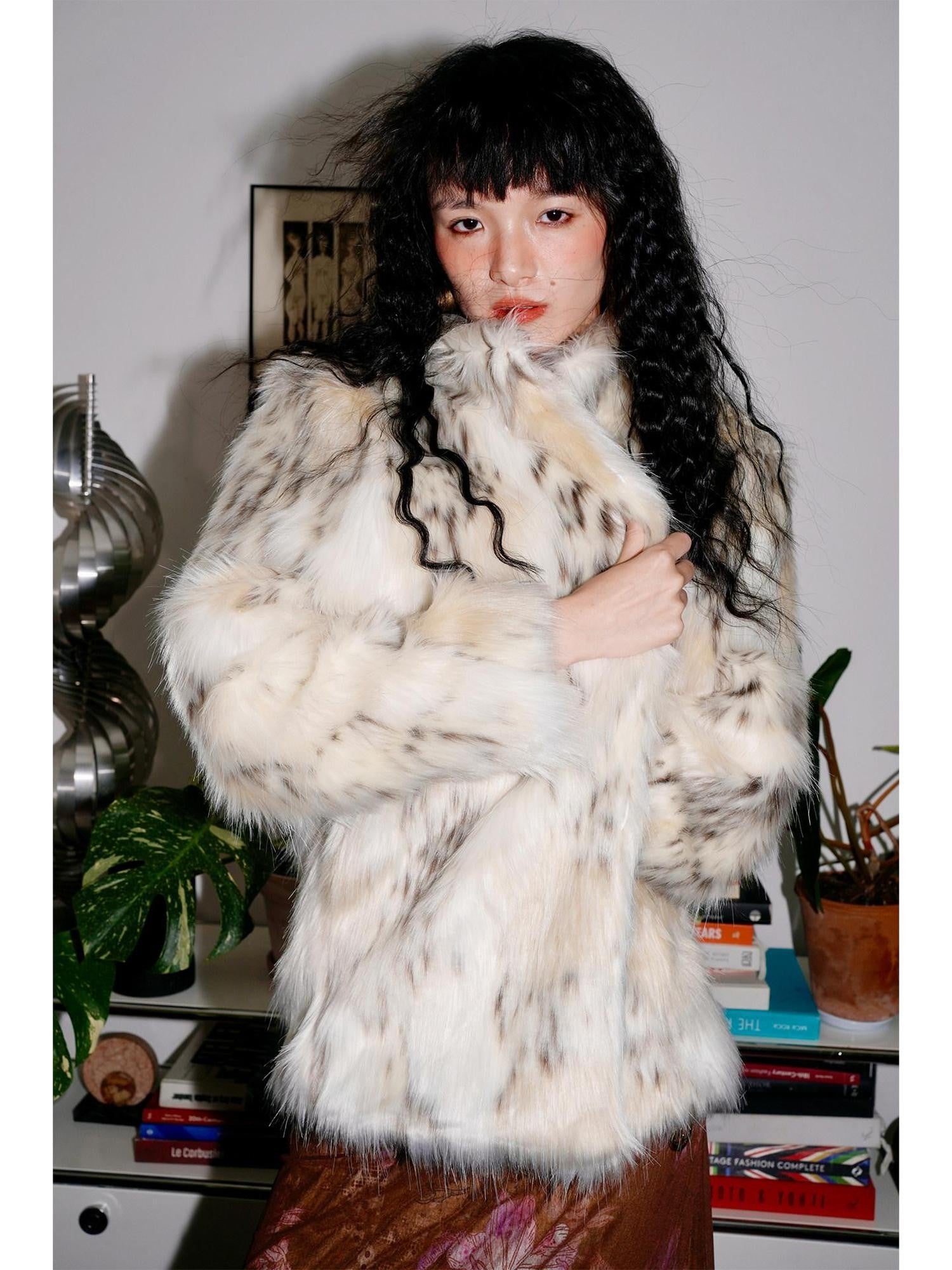 badtaste Plush Faux Bobcat Vintage Short Stand Collar Loose Women's Faux Fur Coats