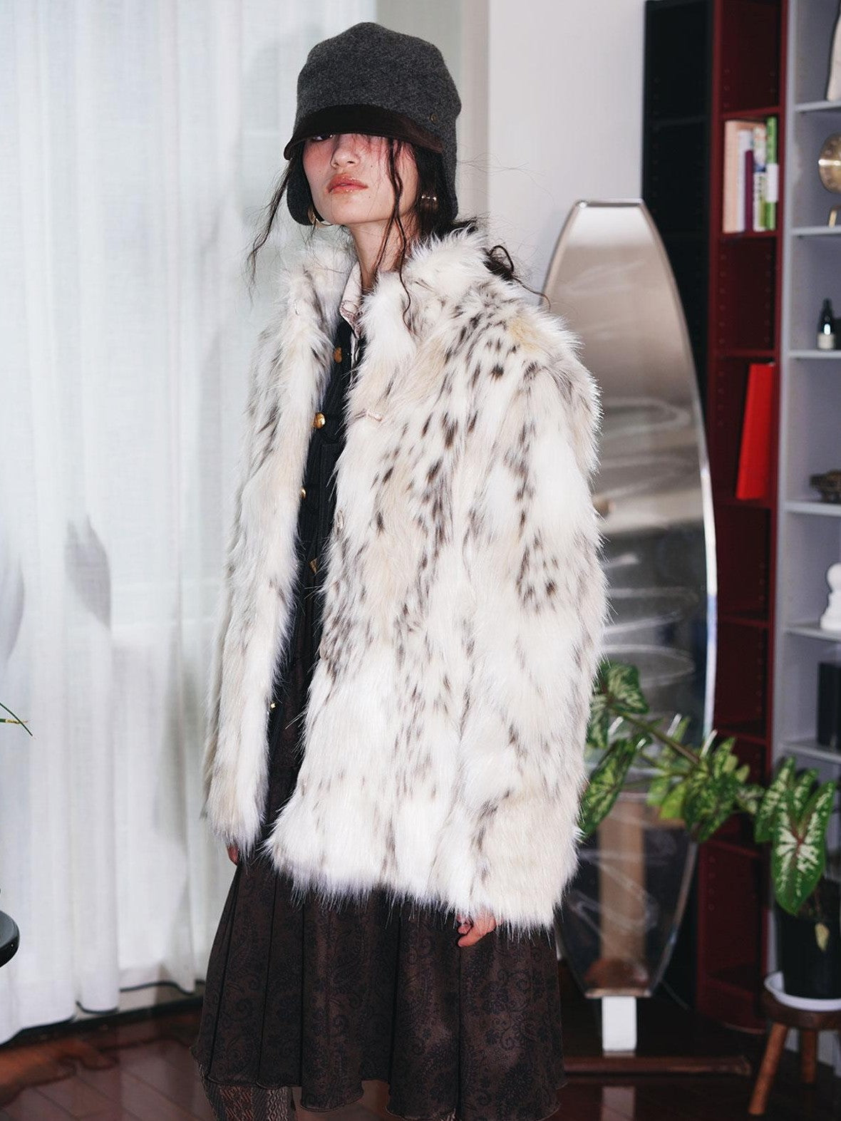 badtaste Plush Faux Bobcat Vintage Short Stand Collar Loose Women's Faux Fur Coats