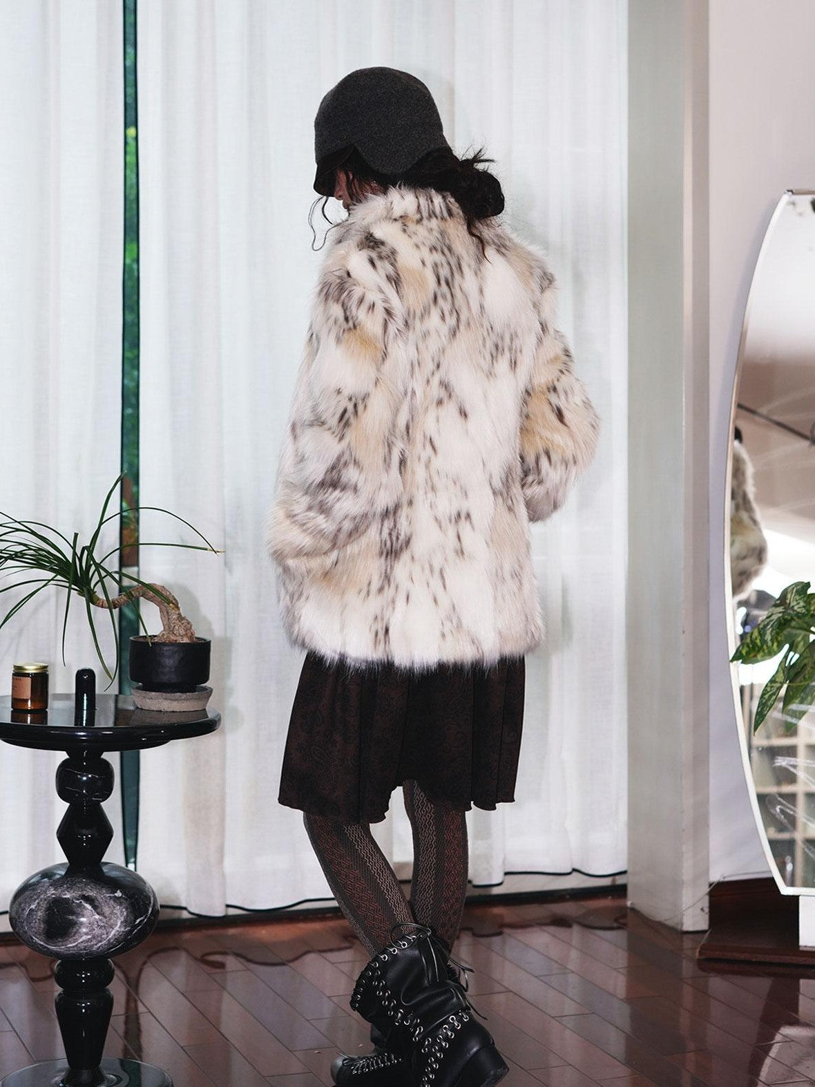 badtaste Plush Faux Bobcat Vintage Short Stand Collar Loose Women's Faux Fur Coats
