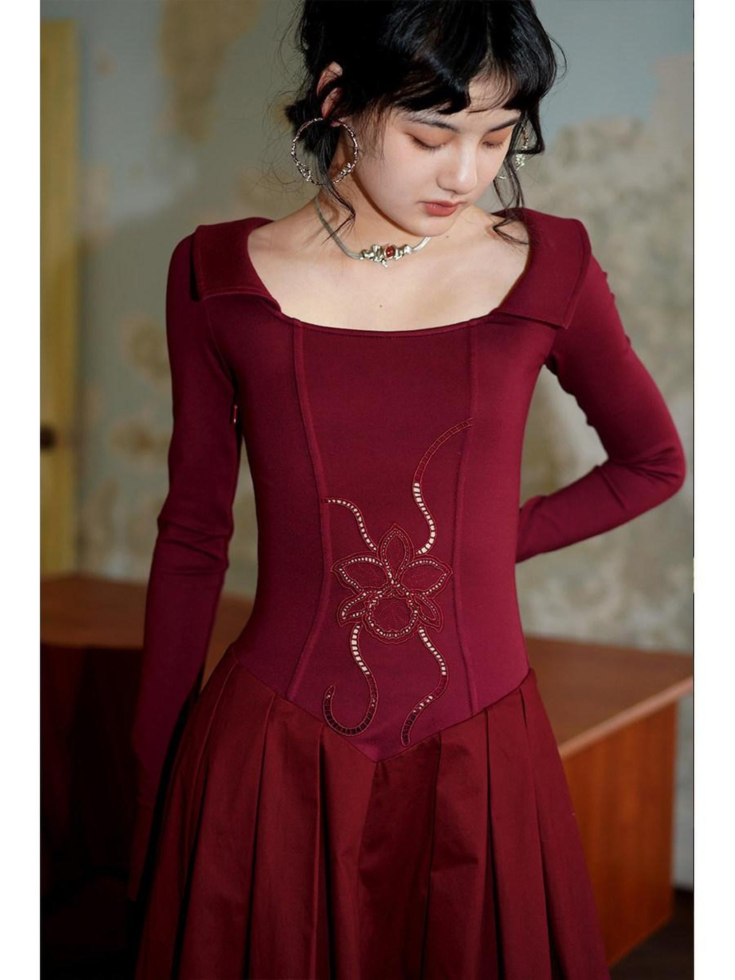 badtaste Slimming Solid Cutout U Neck Long Sleeve Women's Casual Maxi Dresses