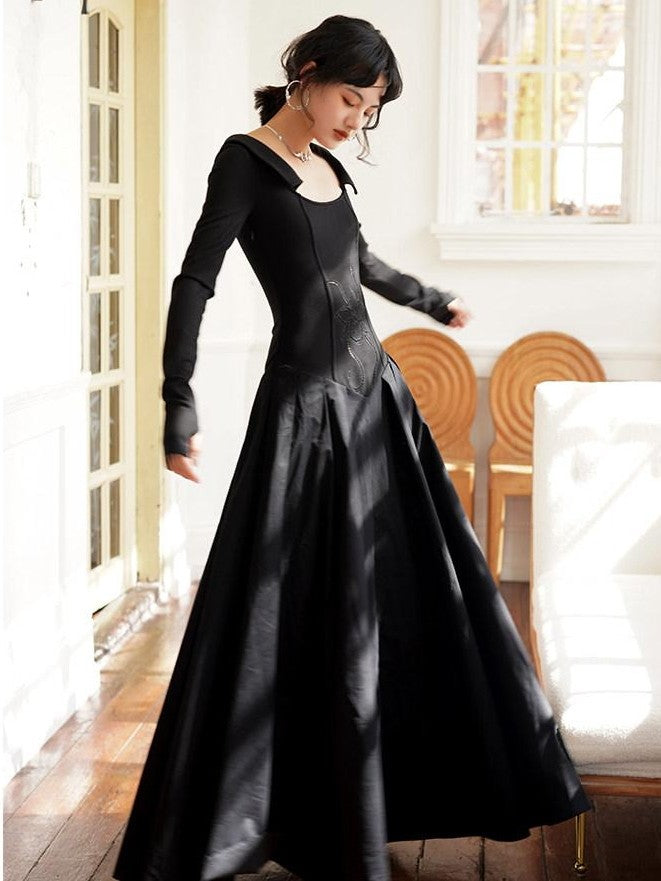 badtaste Slimming Solid Cutout U Neck Long Sleeve Women's Casual Maxi Dresses