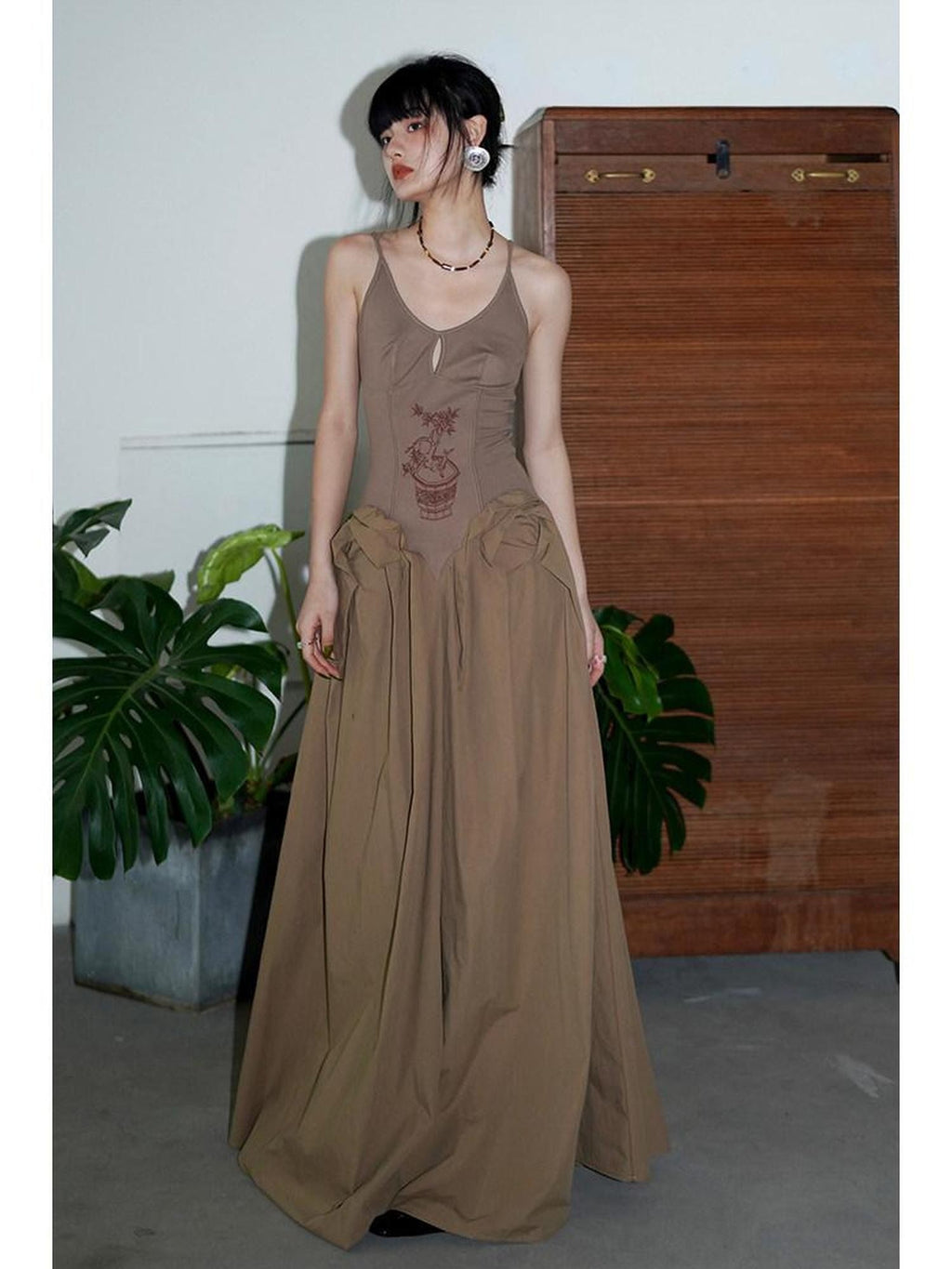 badtaste Solid Embroidered Tailored Waist Cinched Flared Women's Slip Maxi Dresses