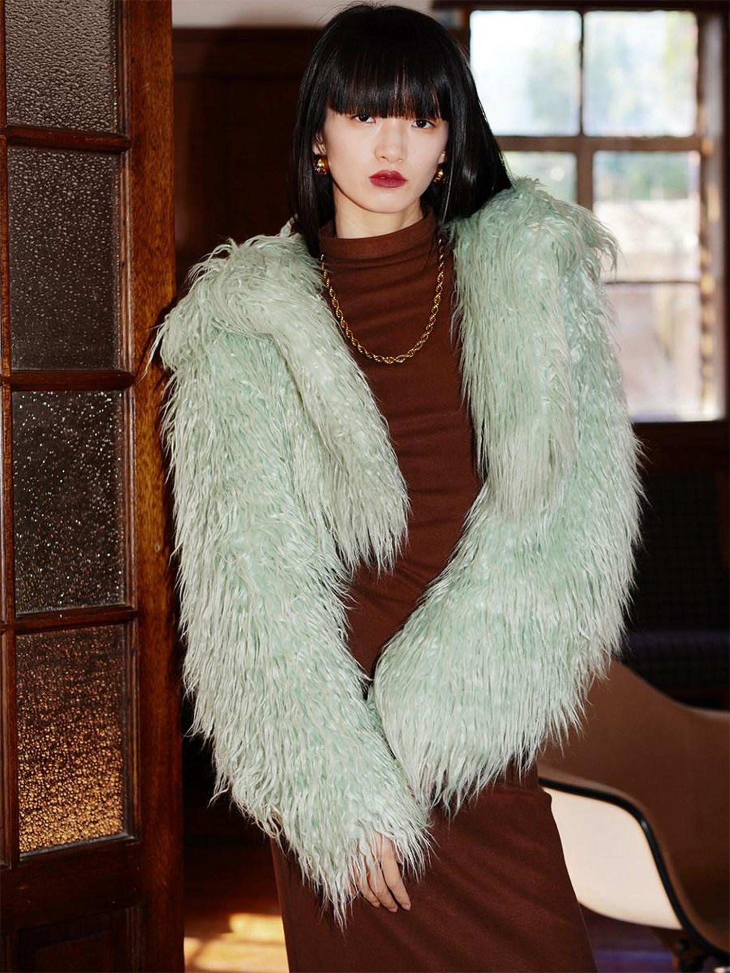 badtaste Solid Short Oversized Hooded Thick Warm Women's Faux Fur Coats