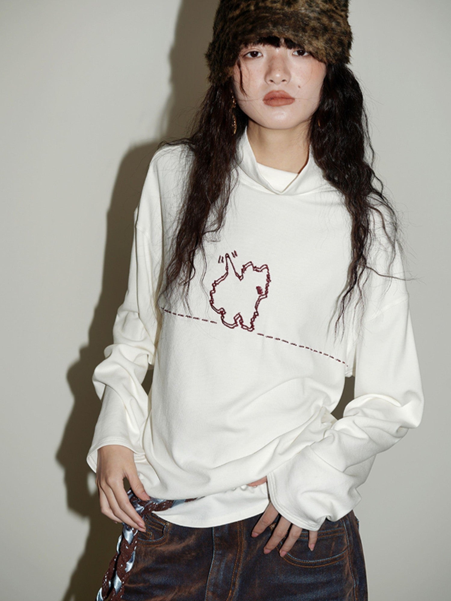 badtaste Solid West Highland Terrier Embroidered Oversized Women's Pullover Sweaters