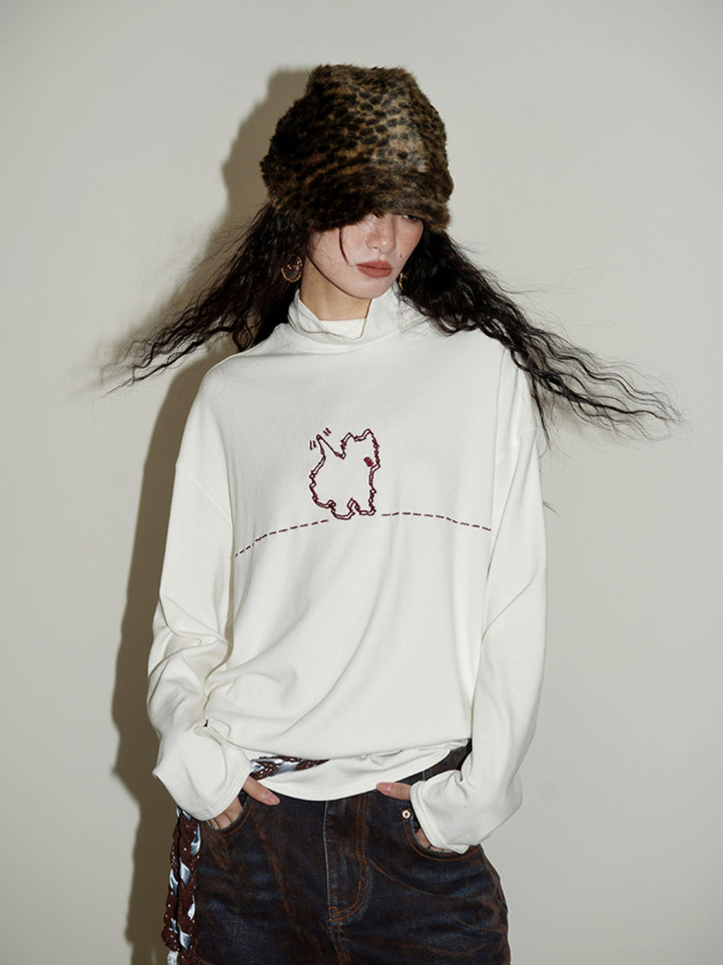 badtaste Solid West Highland Terrier Embroidered Oversized Women's Pullover Sweaters