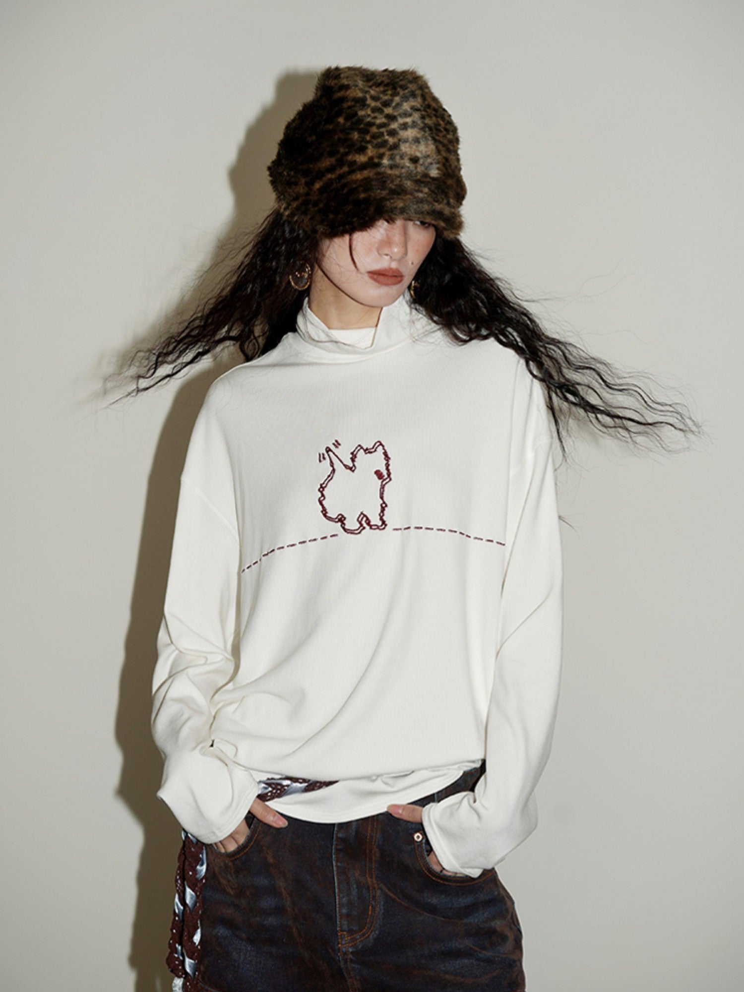 badtaste Solid West Highland Terrier Embroidered Oversized Women's Pullover Sweaters