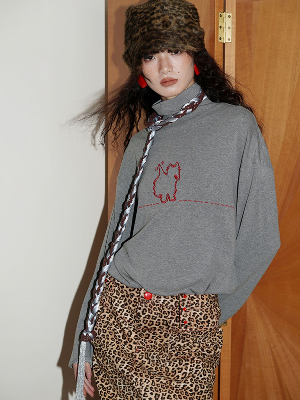badtaste Solid West Highland Terrier Embroidered Oversized Women's Pullover Sweaters