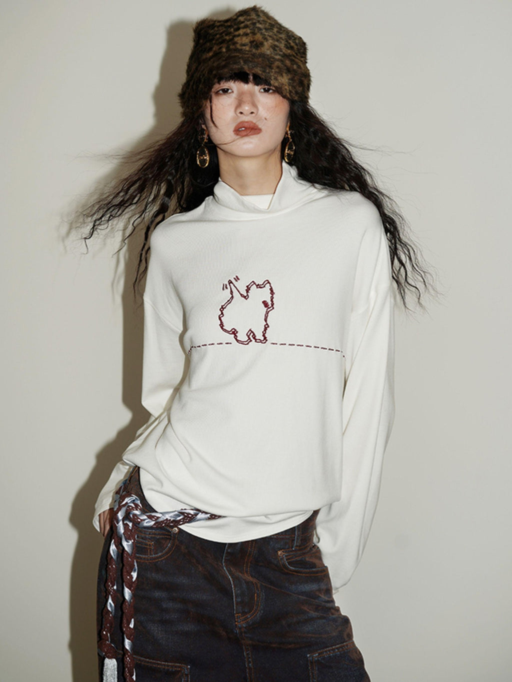 badtaste Solid West Highland Terrier Embroidered Oversized Women's Pullover Sweaters