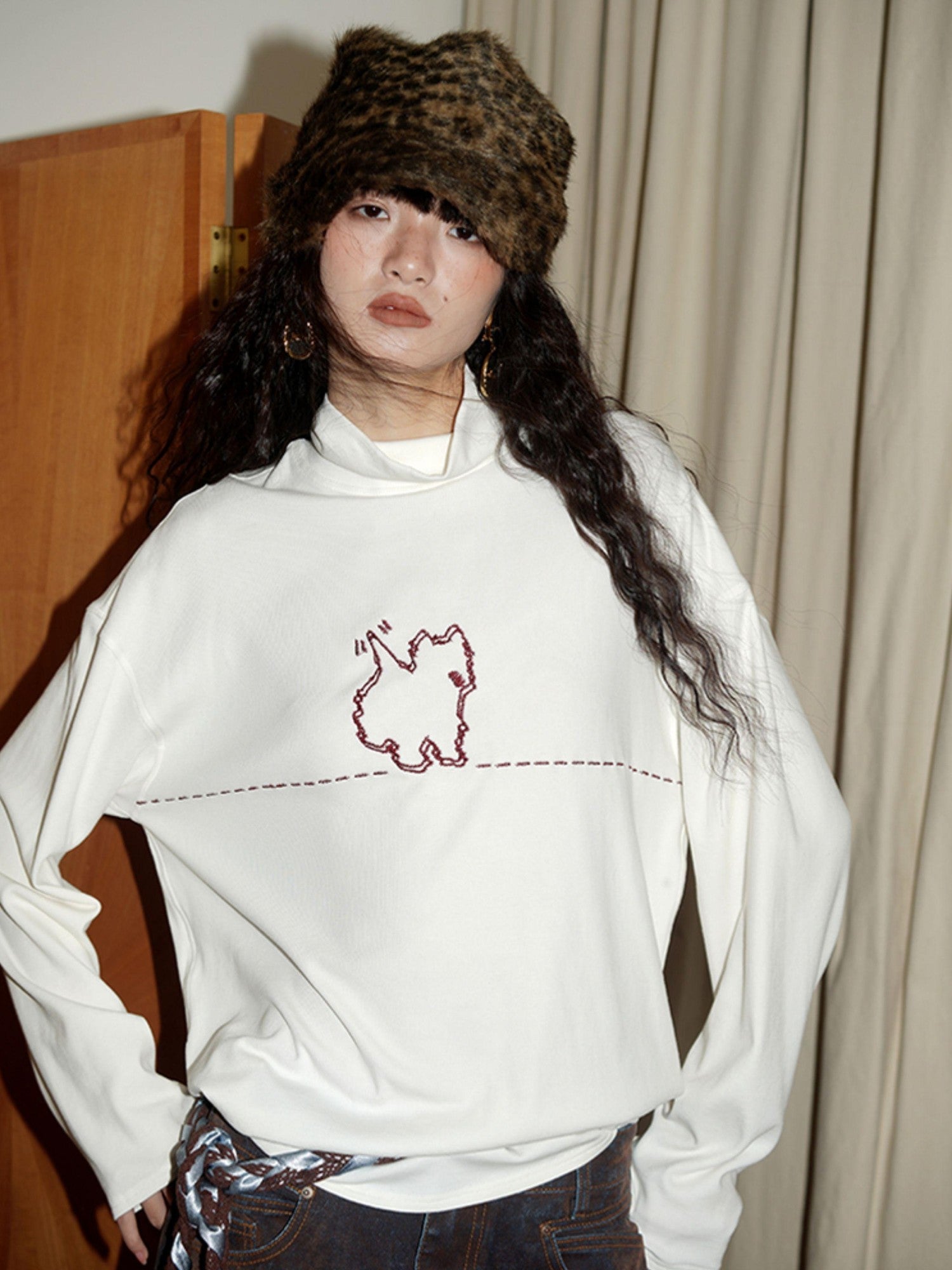 badtaste Solid West Highland Terrier Embroidered Oversized Women's Pullover Sweaters