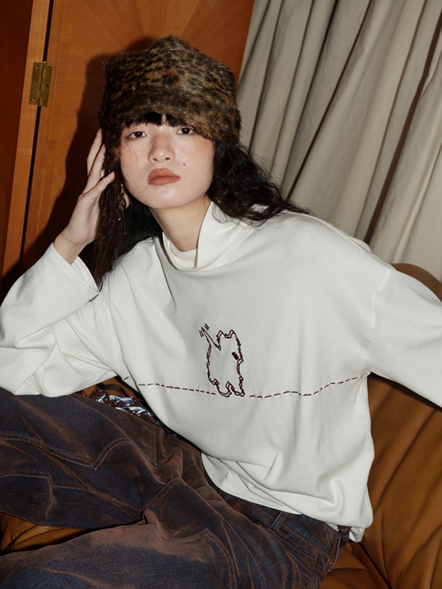 badtaste Solid West Highland Terrier Embroidered Oversized Women's Pullover Sweaters