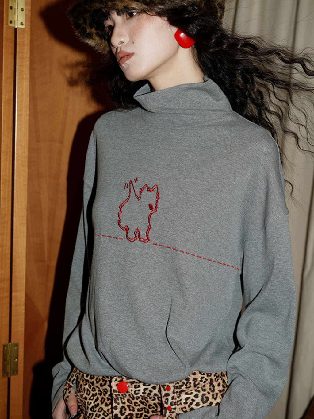 badtaste Solid West Highland Terrier Embroidered Oversized Women's Pullover Sweaters