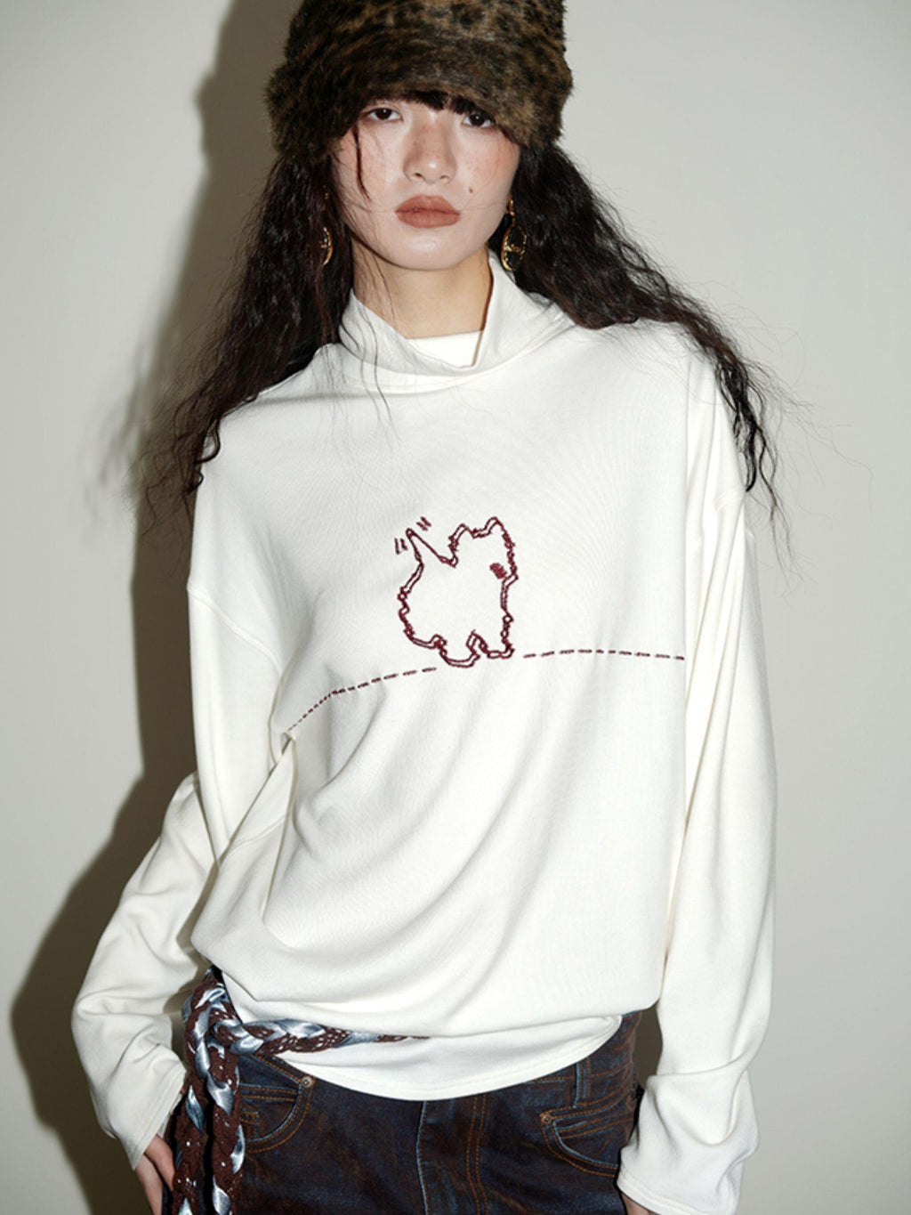 badtaste Solid West Highland Terrier Embroidered Oversized Women's Pullover Sweaters
