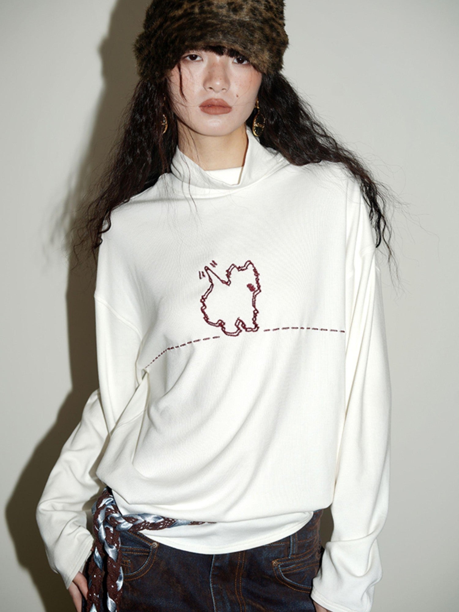 badtaste Solid West Highland Terrier Embroidered Oversized Women's Pullover Sweaters