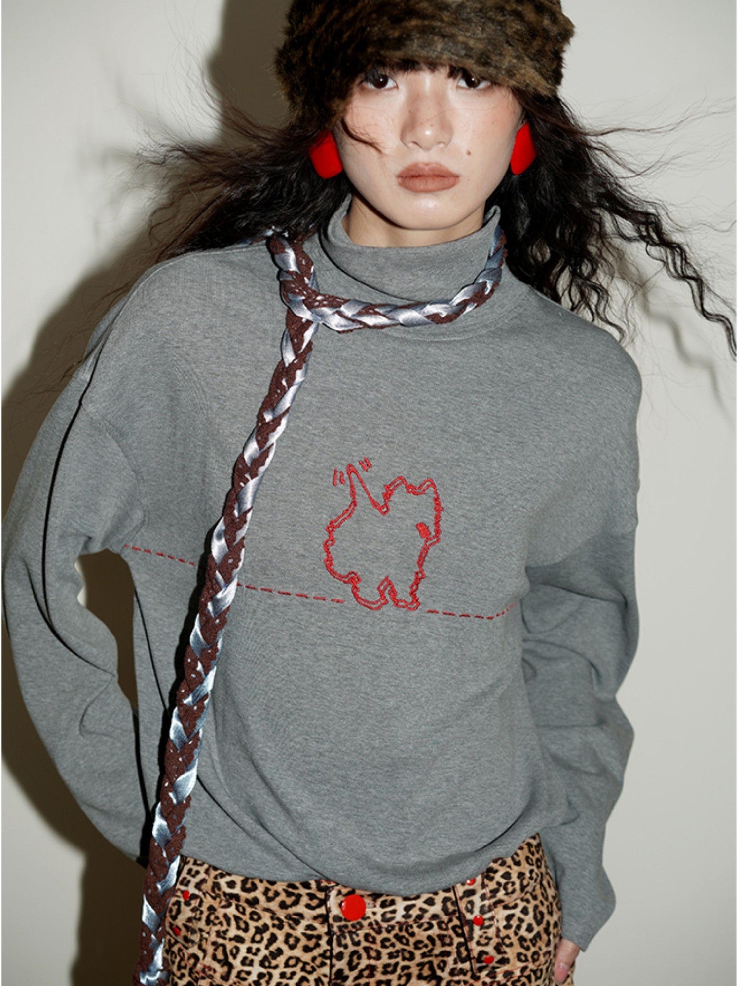 badtaste Solid West Highland Terrier Embroidered Oversized Women's Pullover Sweaters