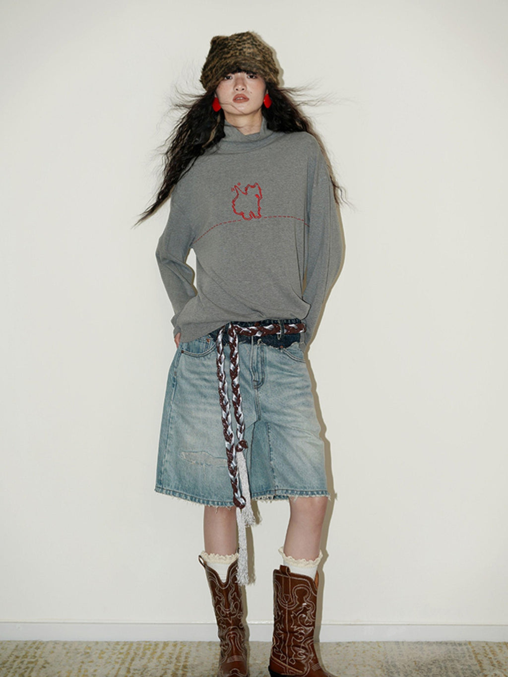 badtaste Solid West Highland Terrier Embroidered Oversized Women's Pullover Sweaters