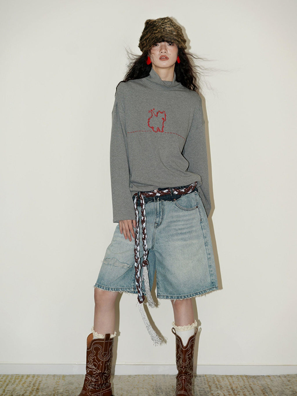 badtaste Solid West Highland Terrier Embroidered Oversized Women's Pullover Sweaters