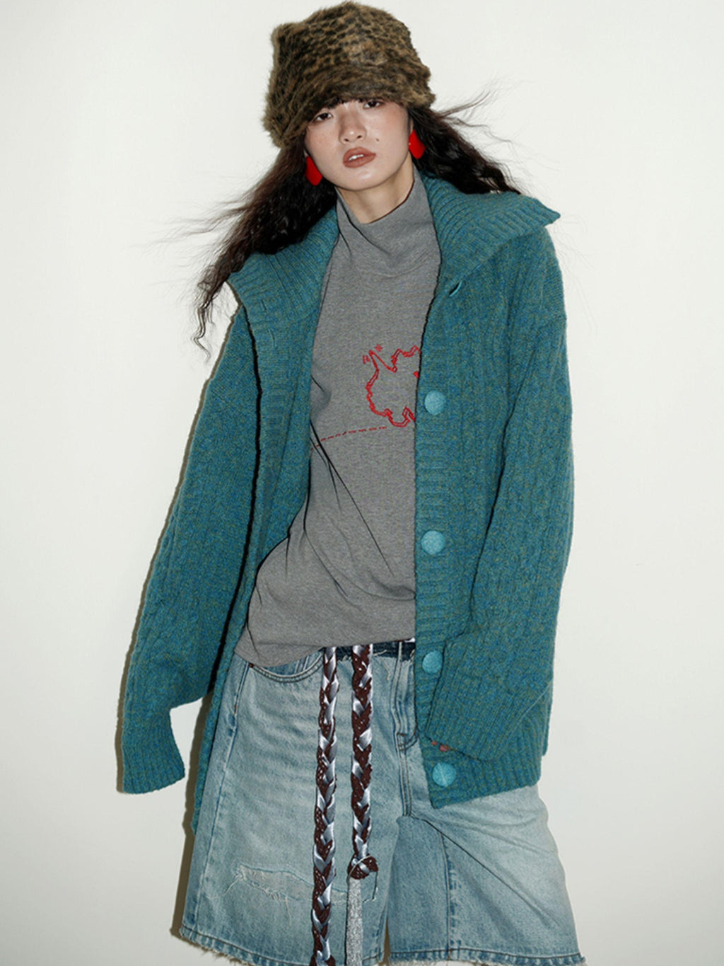 badtaste Solid West Highland Terrier Embroidered Oversized Women's Pullover Sweaters